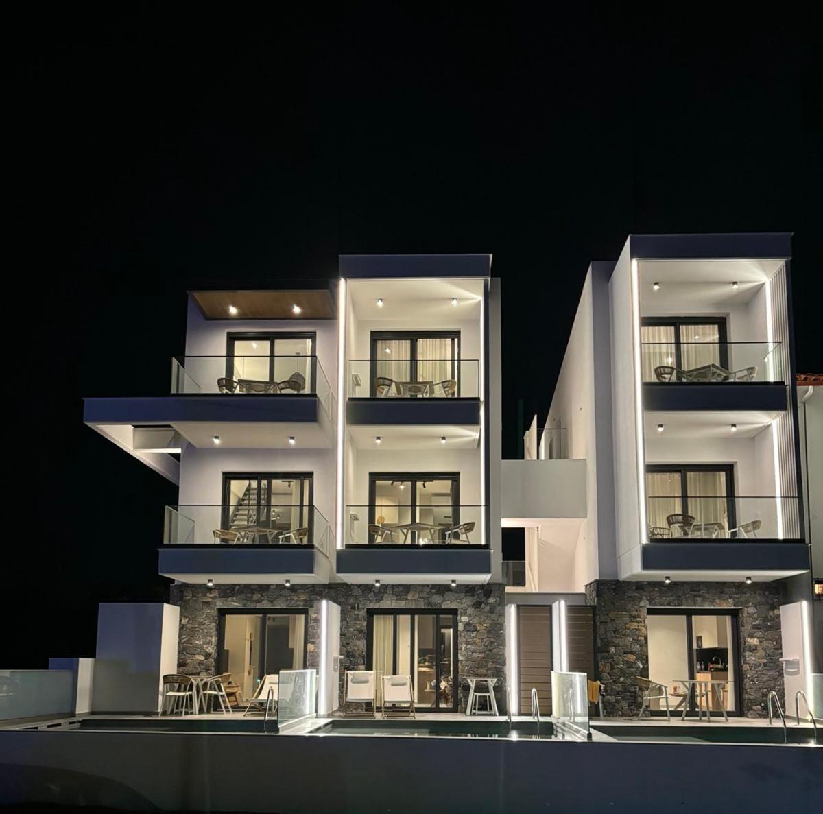 Apartment Limani *