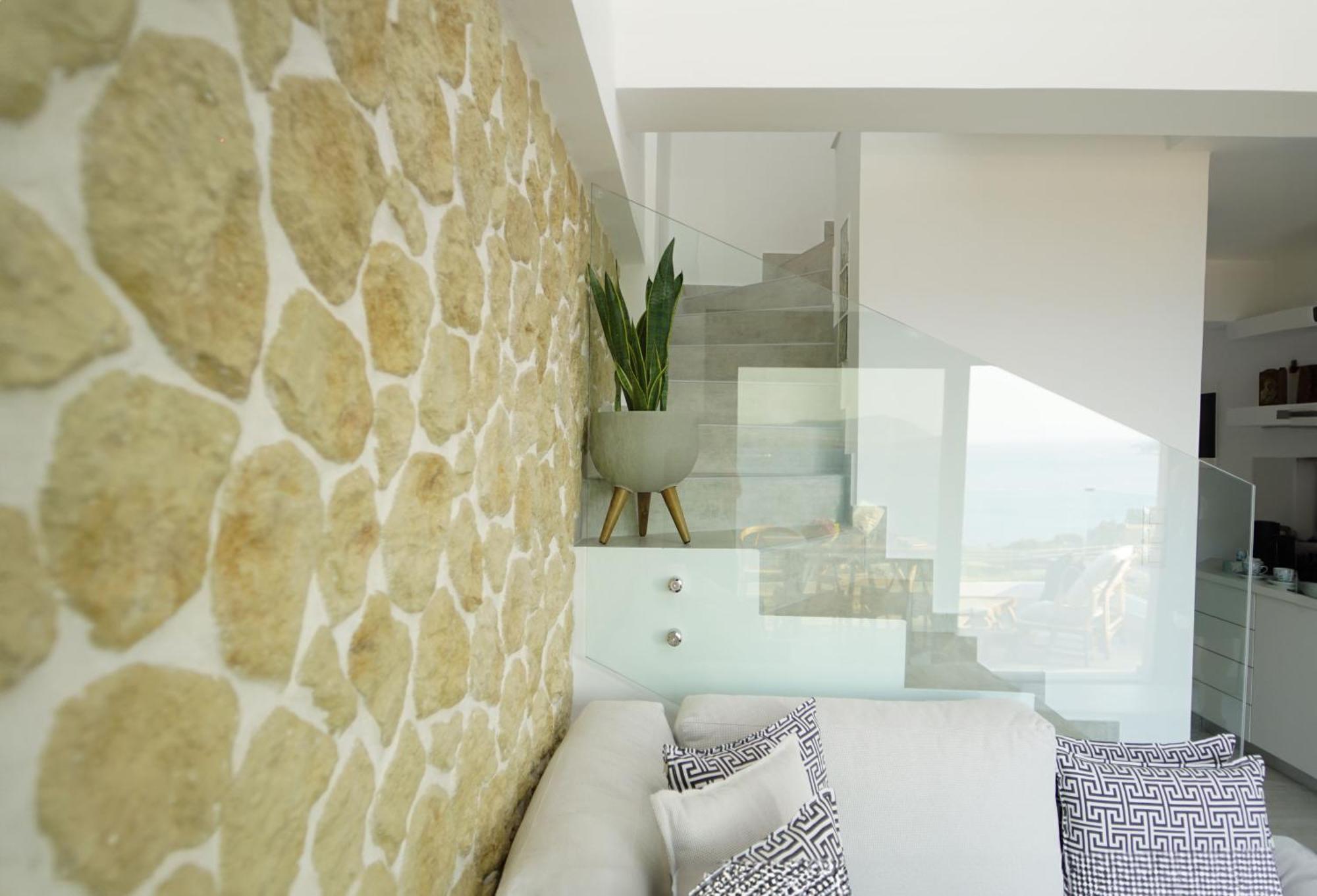 Apartment Avra Loft Nikiana