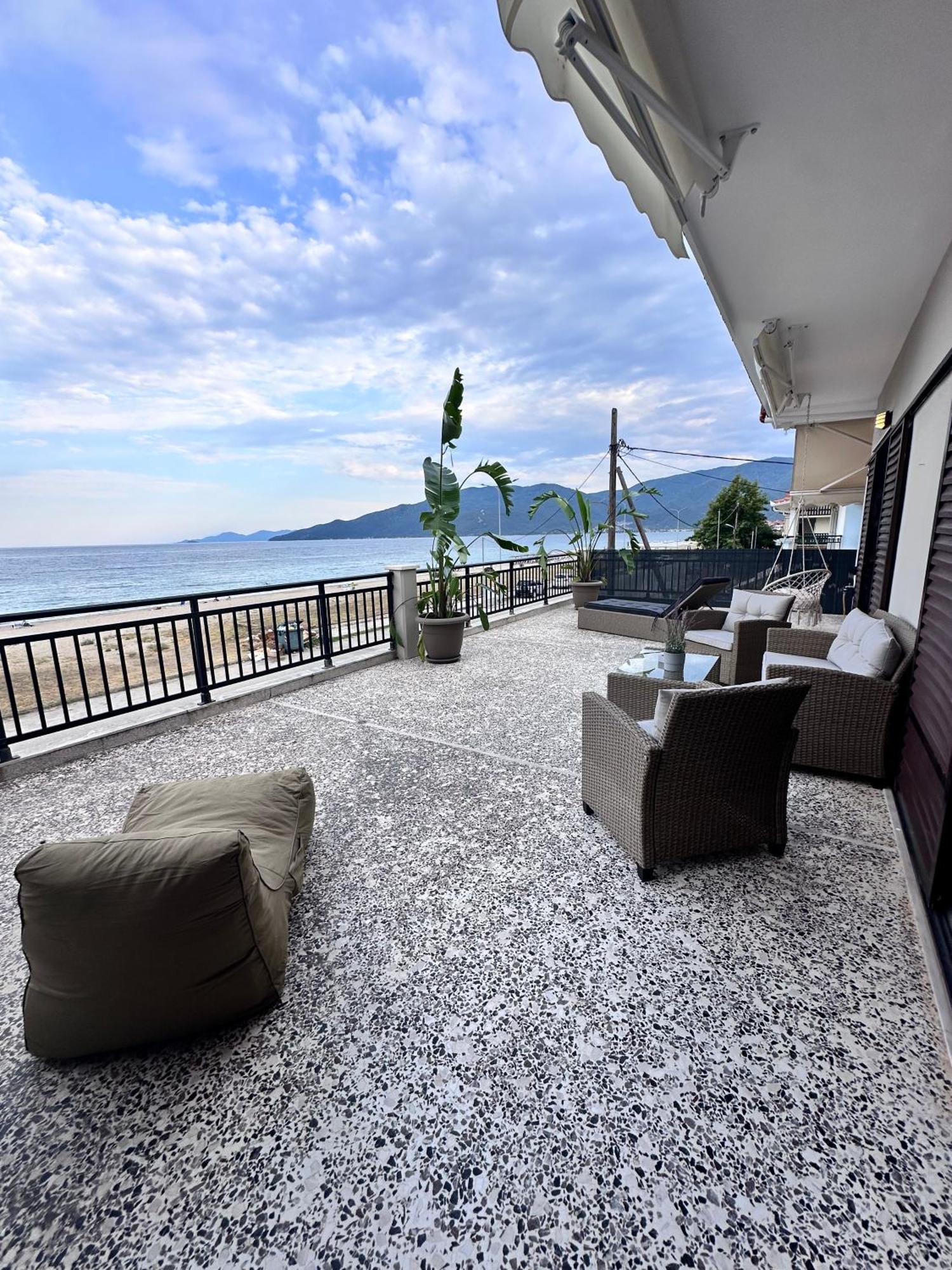 Vrasna Beach Apartments * Nea Vrasna