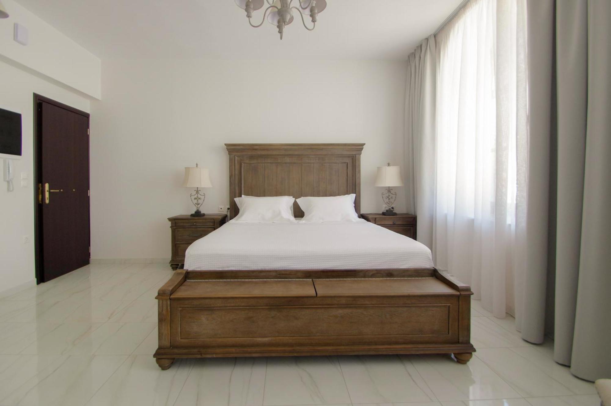 Atrium Apartment Ermoupoli