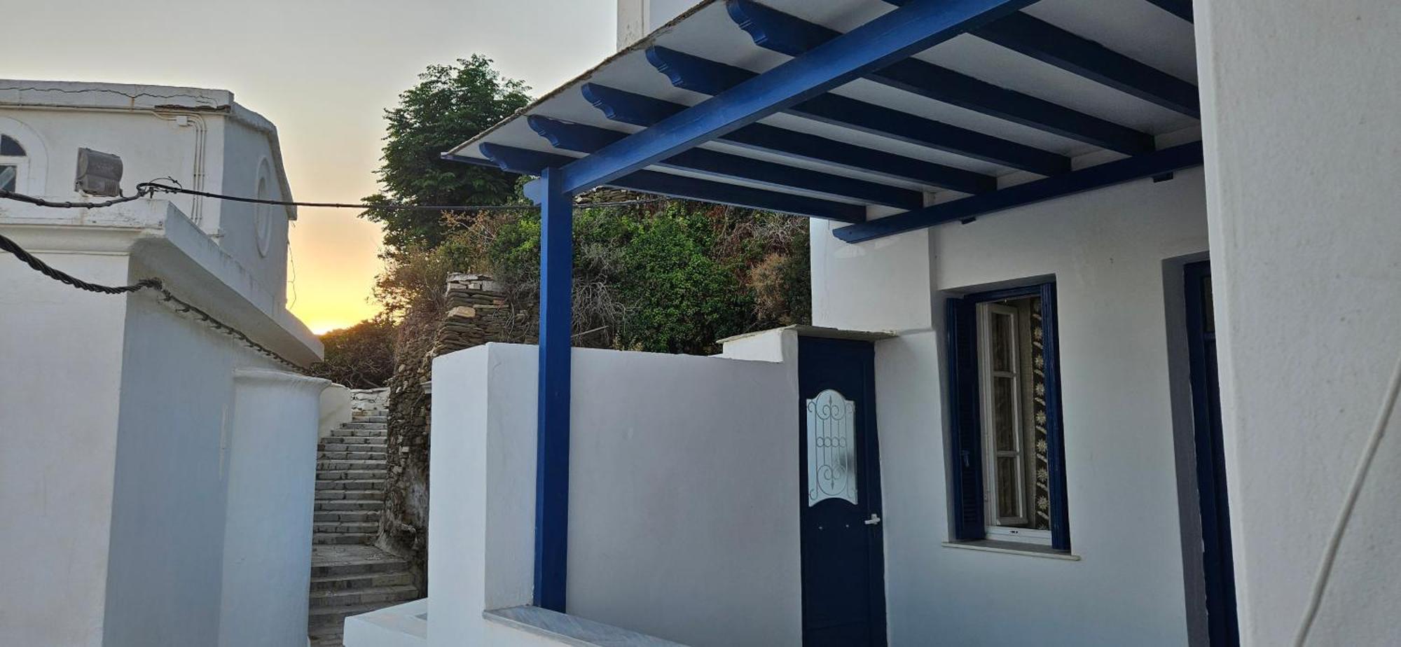 Nikola's House * Kardhiani