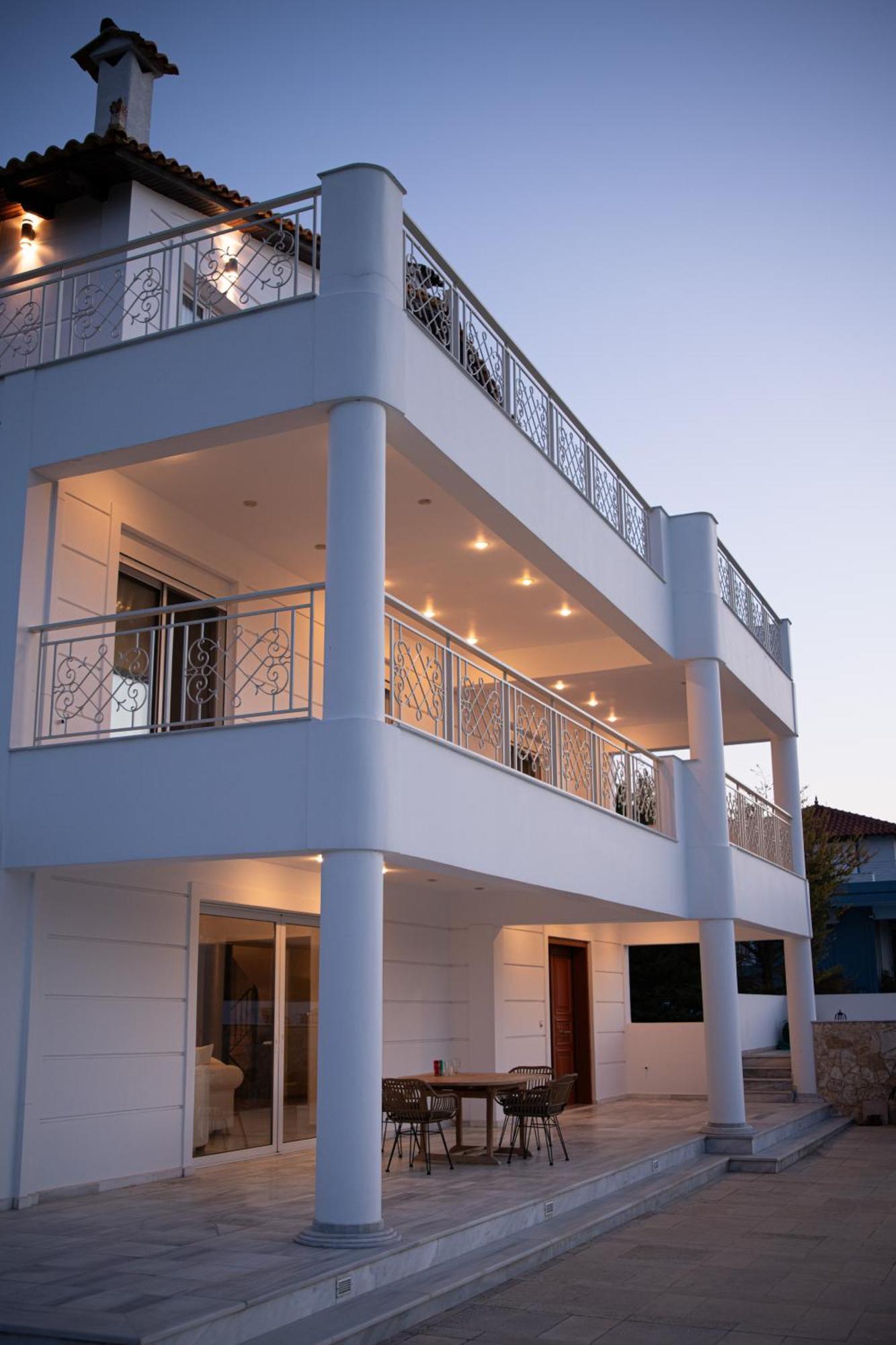 Marina Paralia Avlidhos