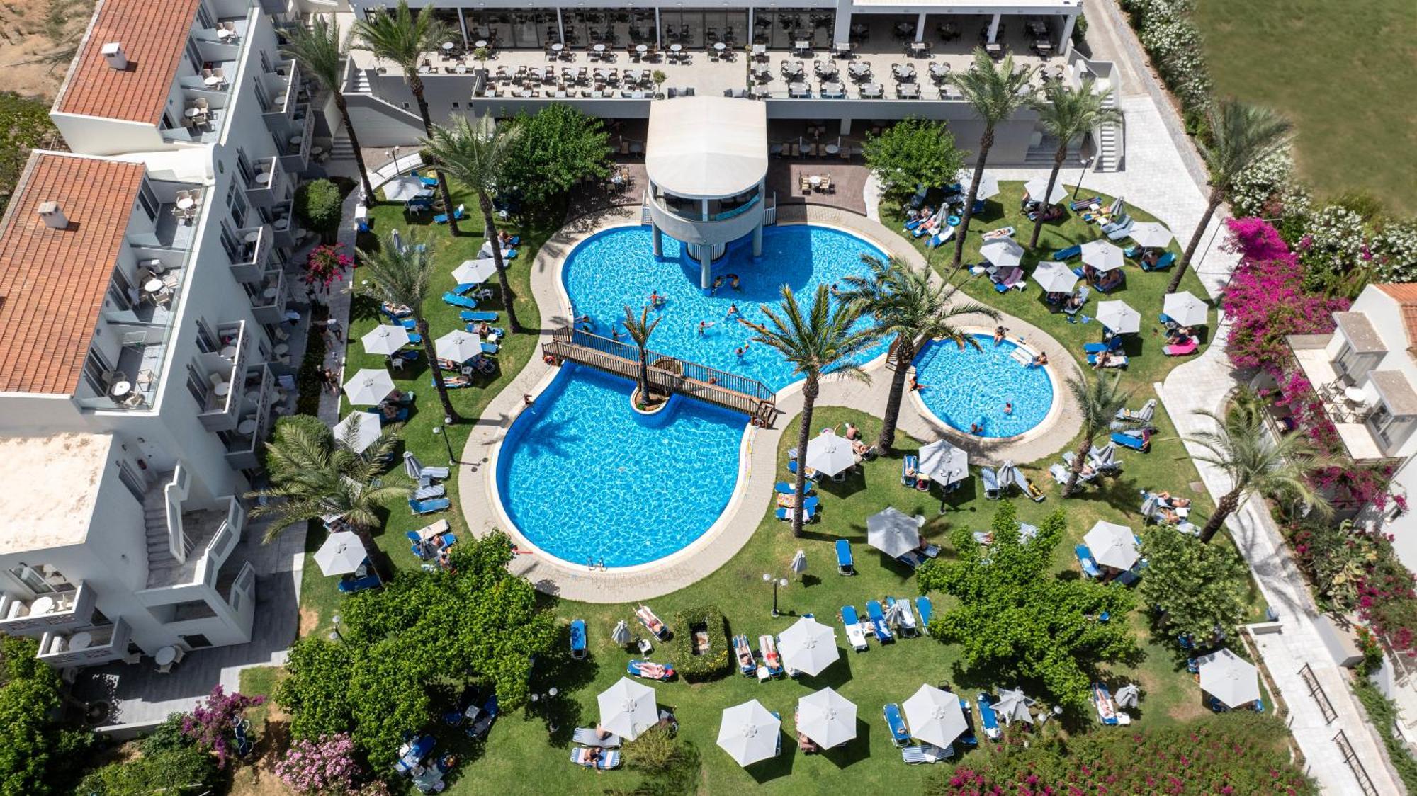 Selini & Waterpark Hotel