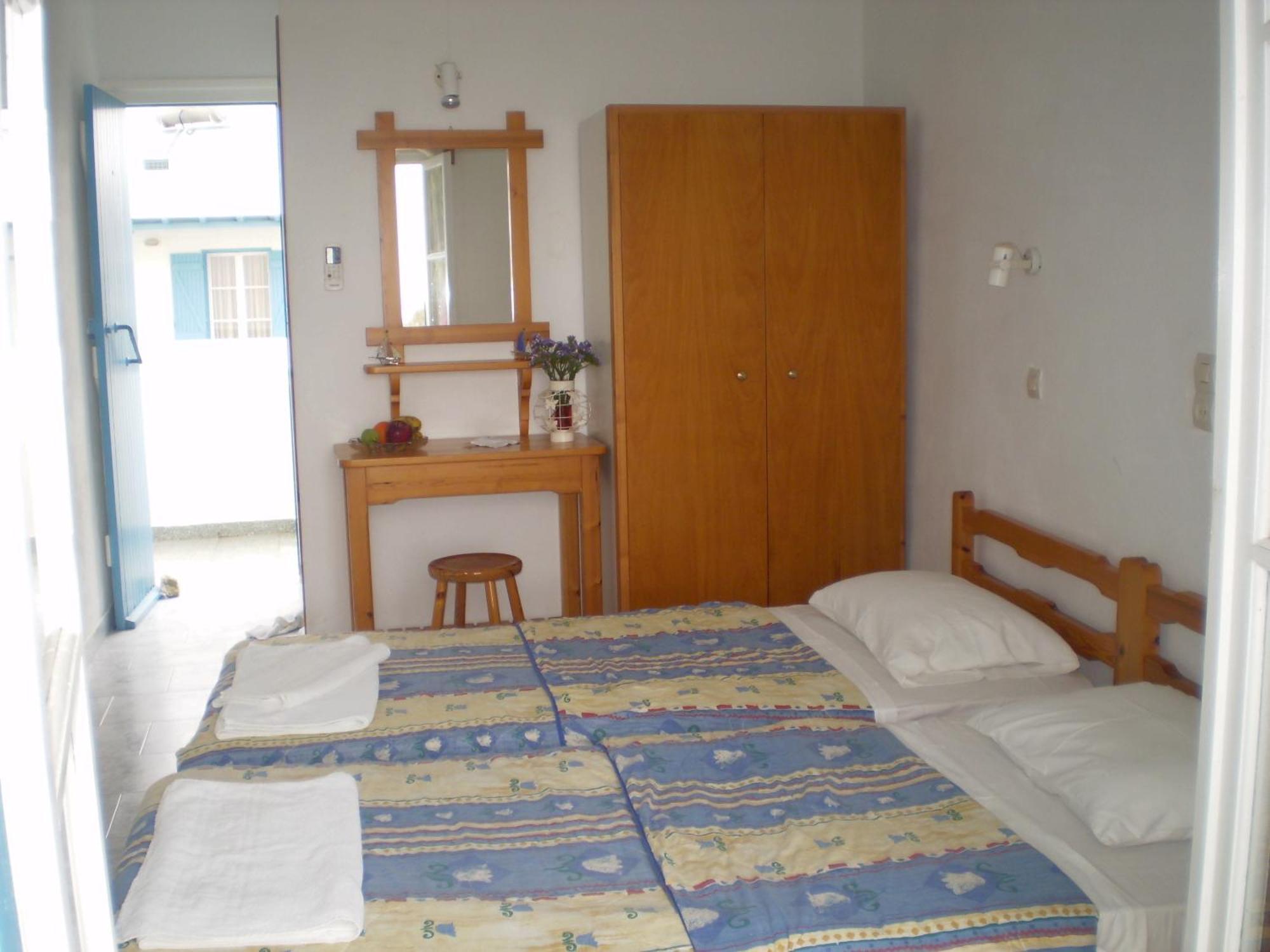 Apartment Studios Parian Blu *