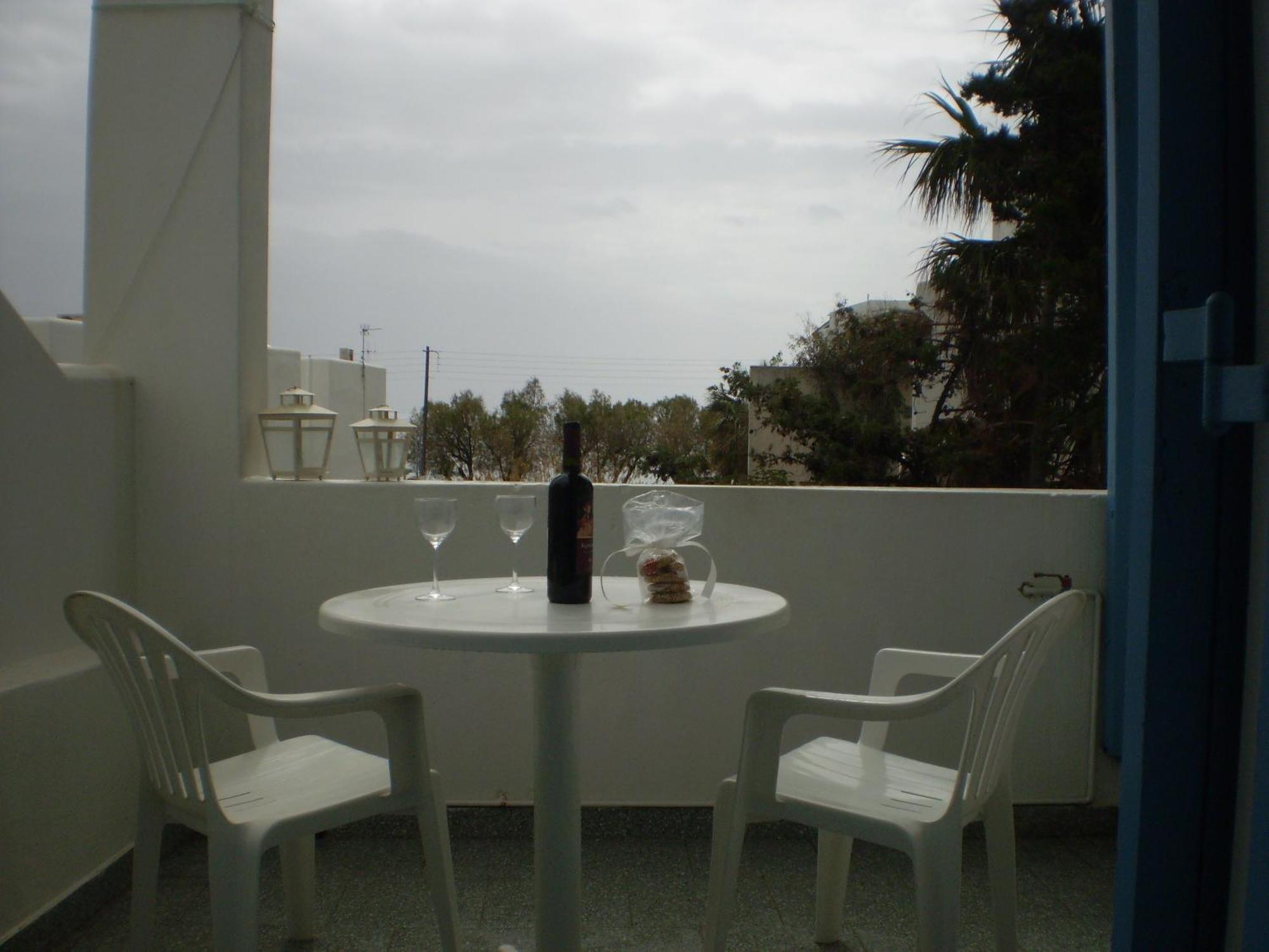 Studios Parian Blu Apartment Logaras
