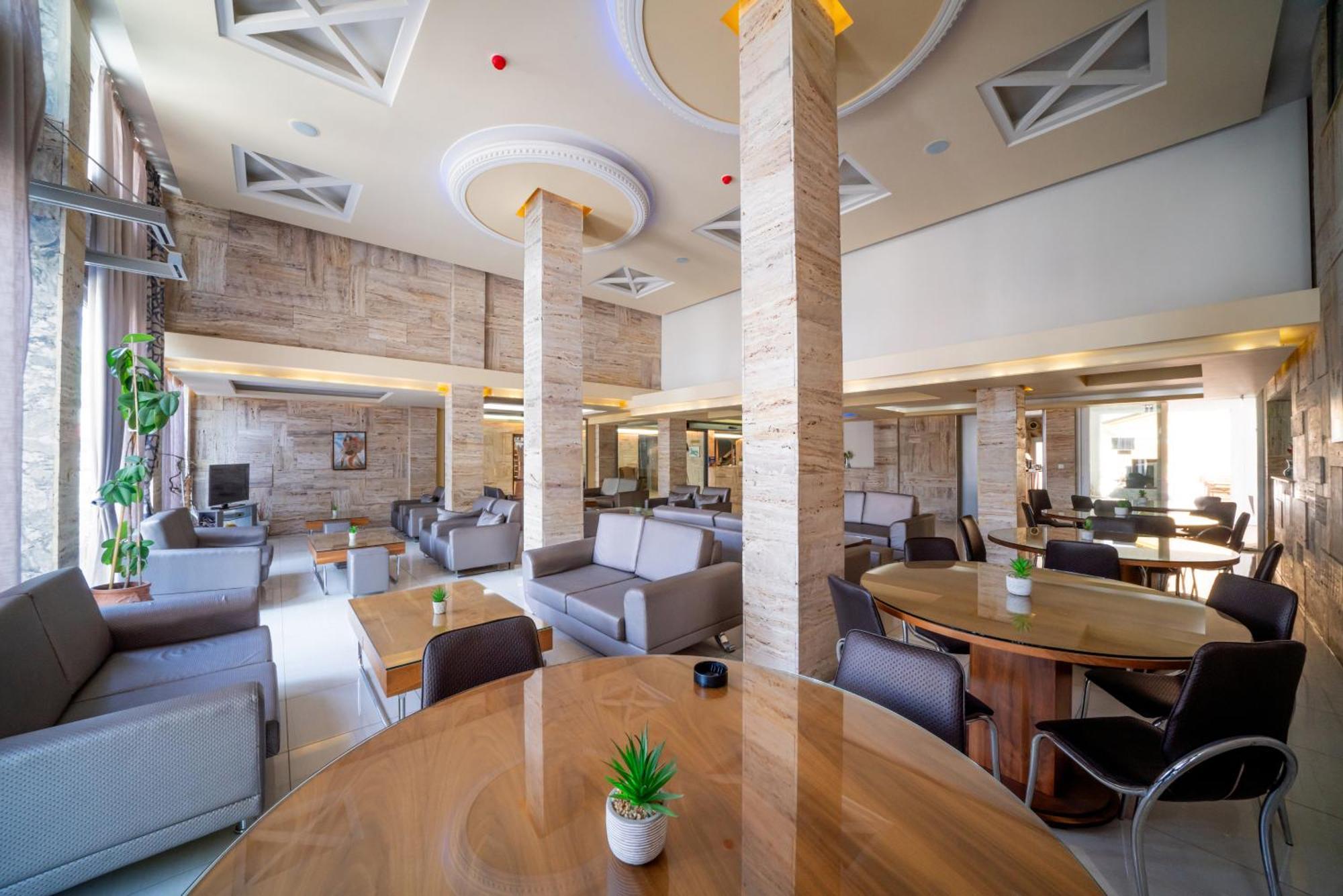 Olympion Hotel Potos