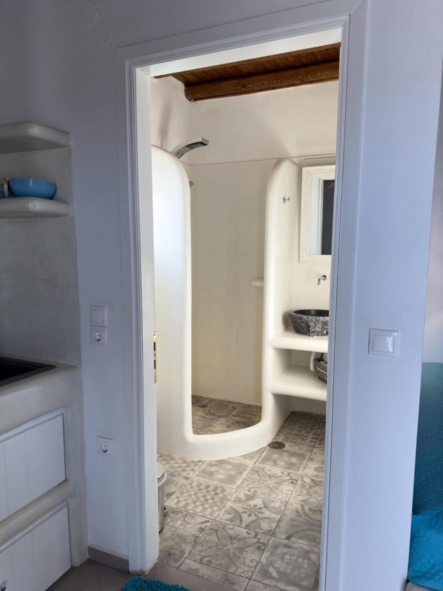 Betty Apartment Plaka (Milos)