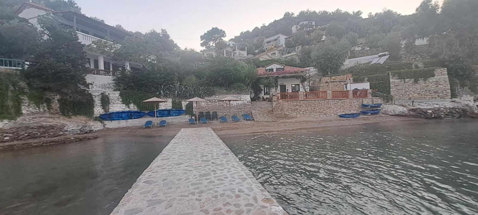 Studios Limnionas *