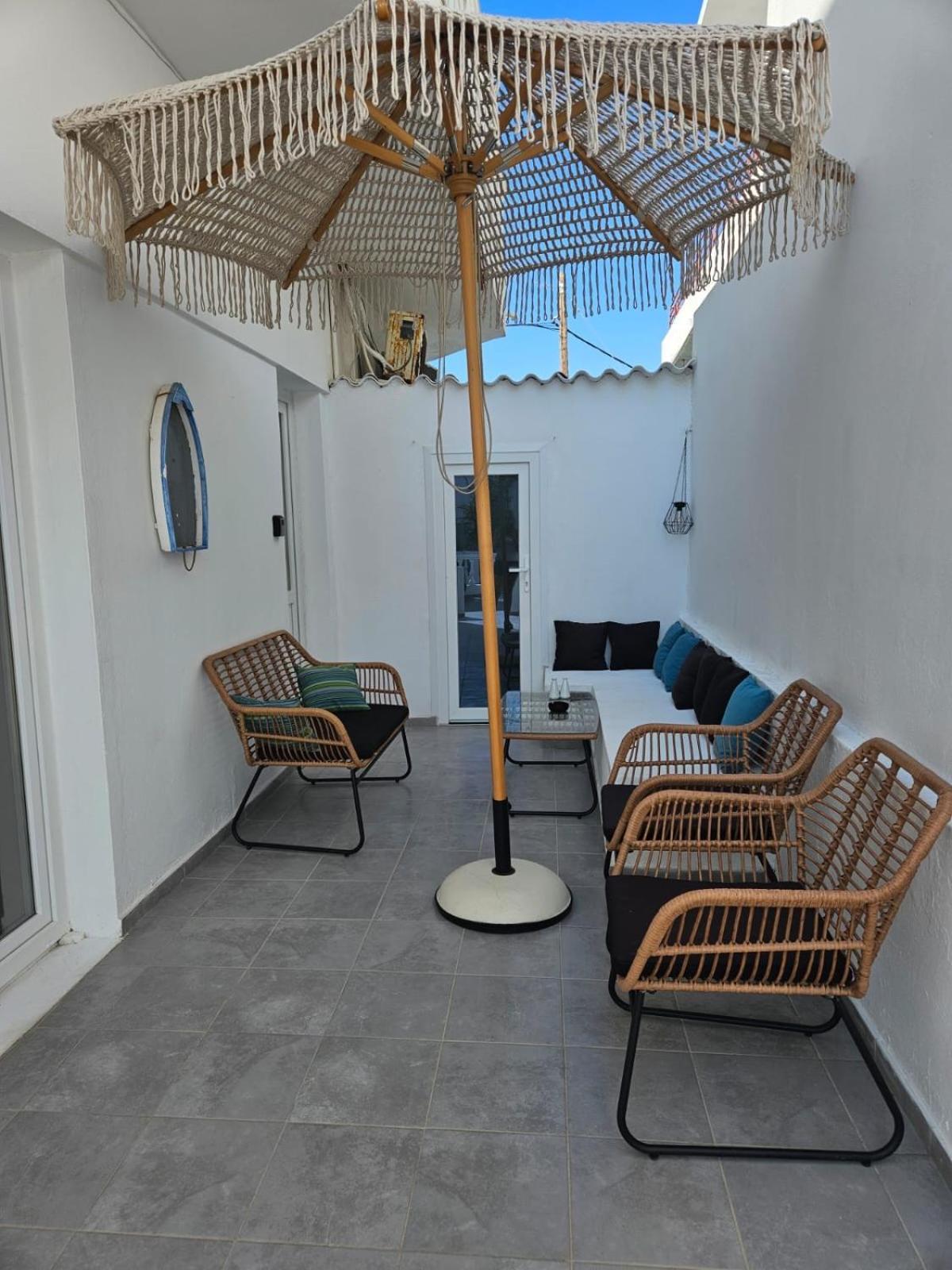 Eris Apartment Adamantas (Milos)