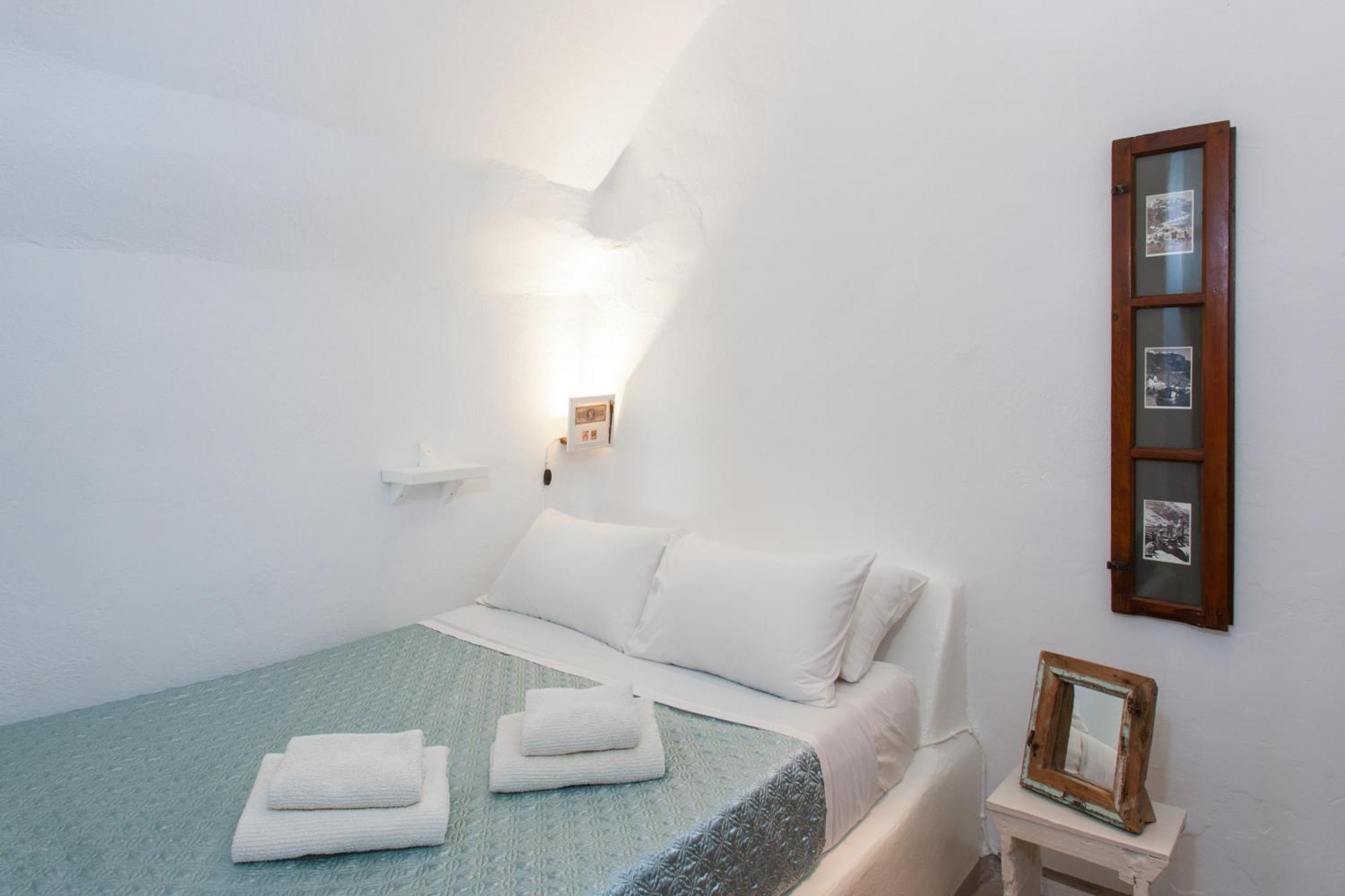 Cavern House Anthea Villa *