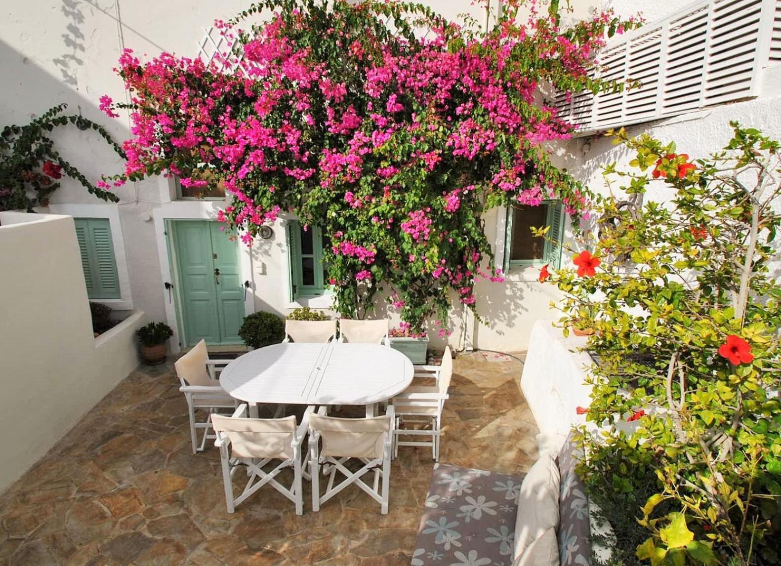 Cavern House Anthea Villa *