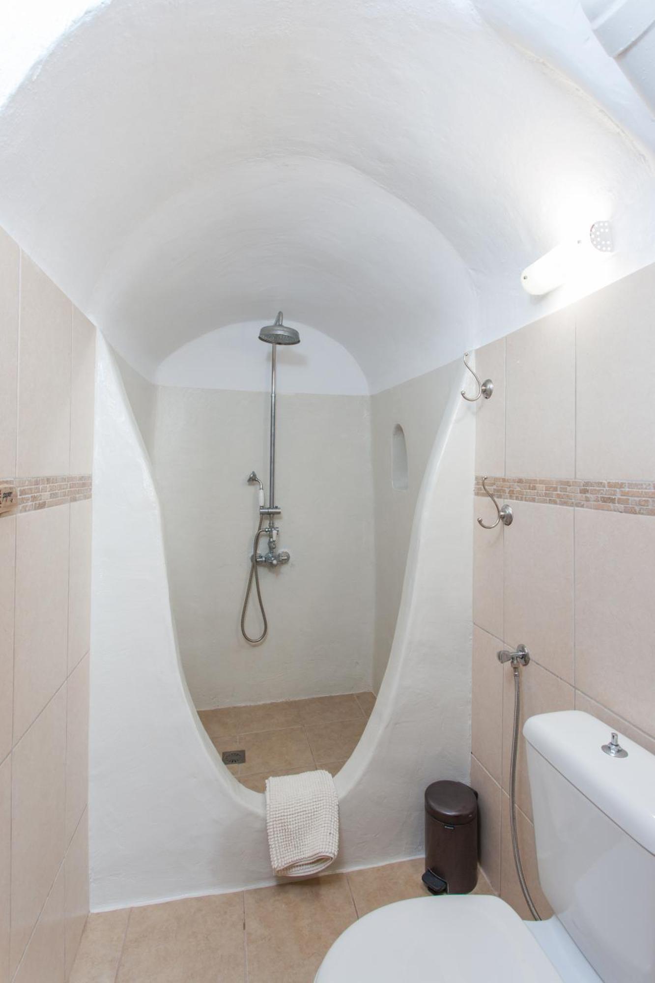 Cavern House Anthea Villa
