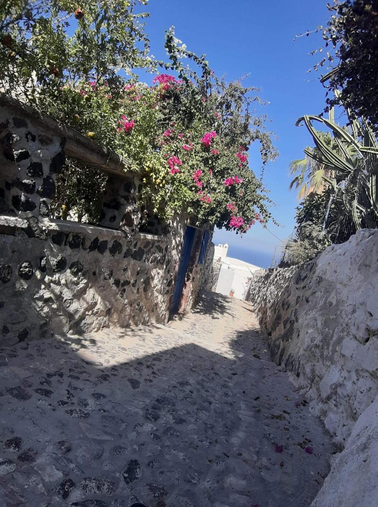 Cavern House Anthea