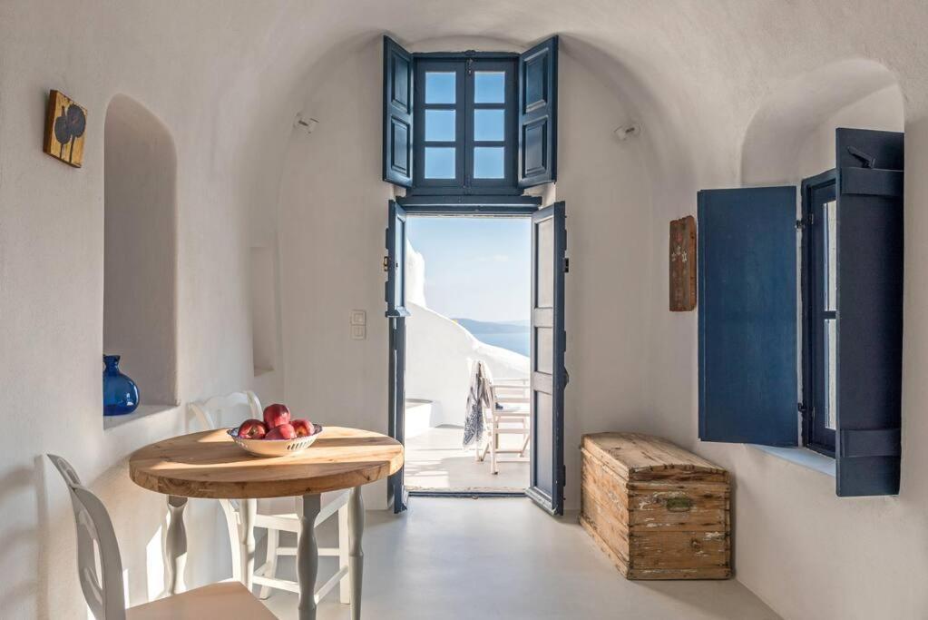 Villa White Cellar Cave By Cycladica *