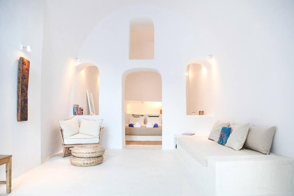 White Cellar Cave By Cycladica * Oia (Santorini)