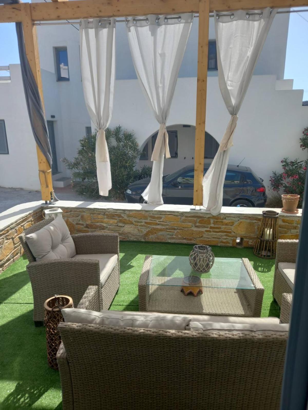 Holiday home κυκλαδίτικη στην παραλία αντώνηδες, κύθνου Kythnos