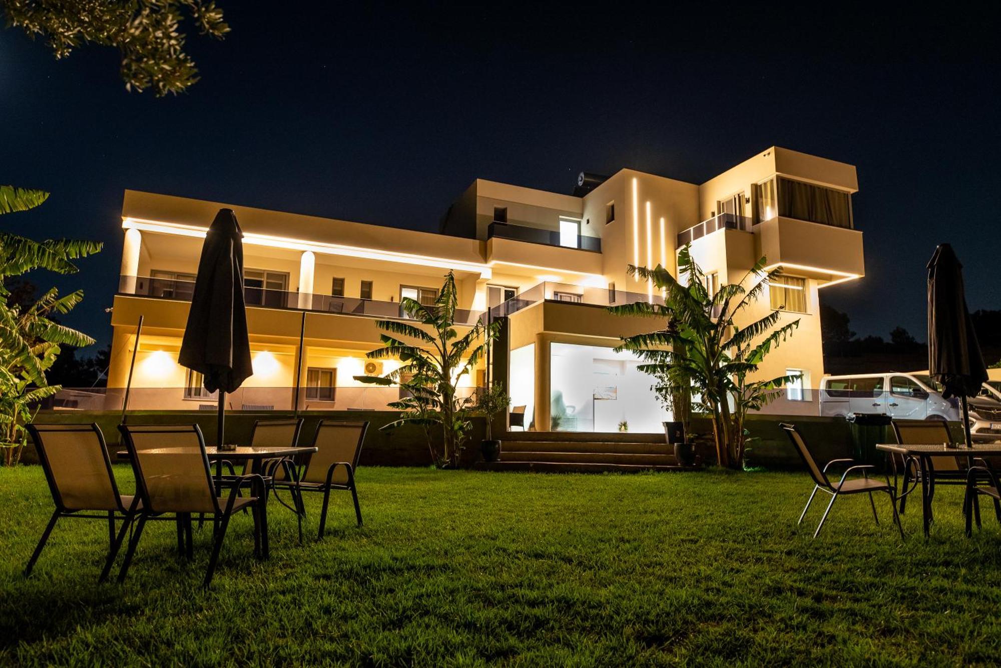 Airscape Free Shuttle From Athen's Airport