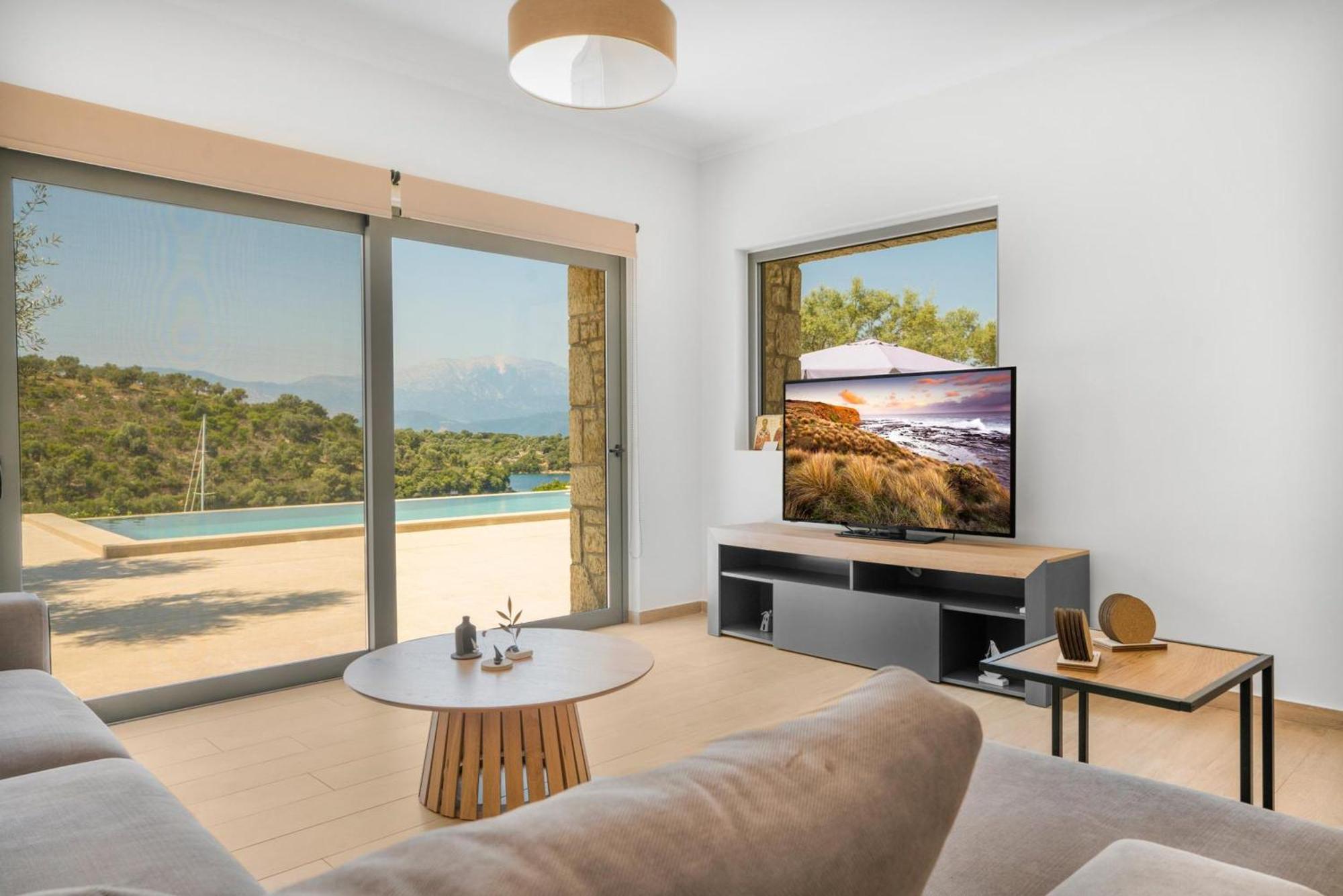 Chriselia - 3 Bedrooms With Sea Access *
