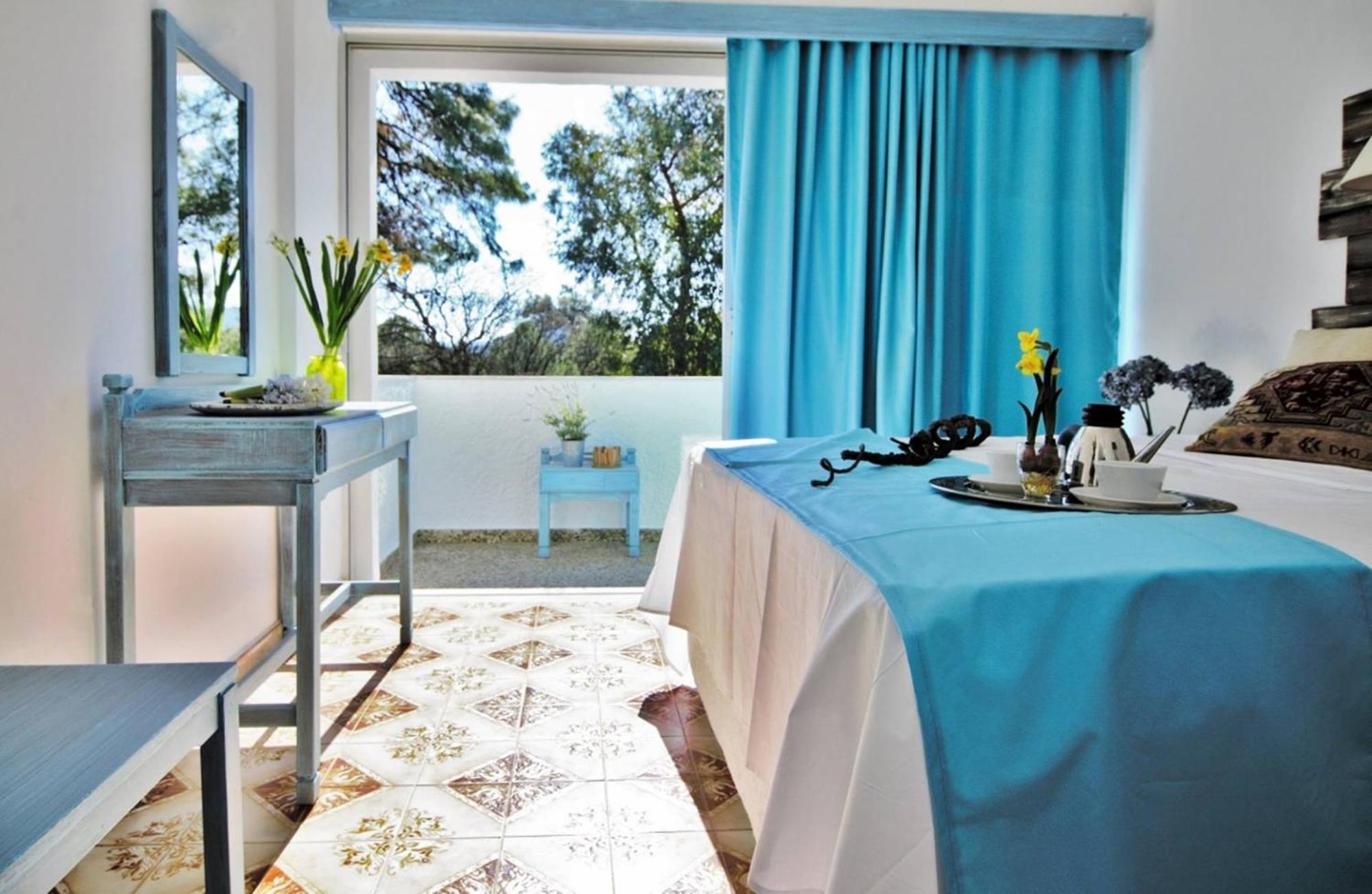 Pine Trees Art Aparthotel 2*