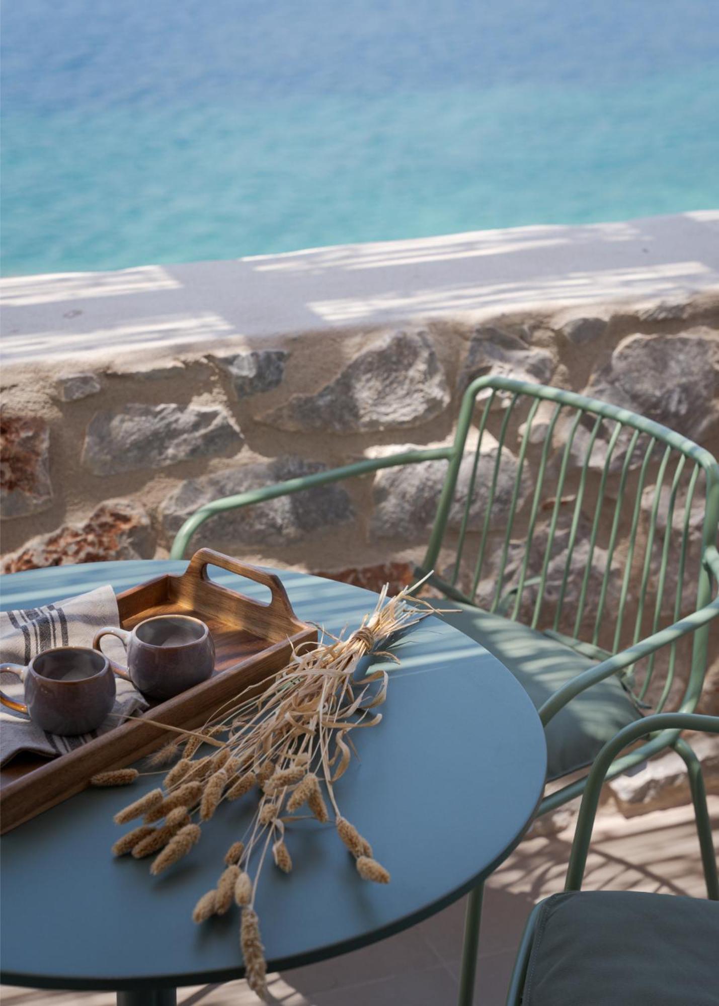 Yerma Apartment Limeni