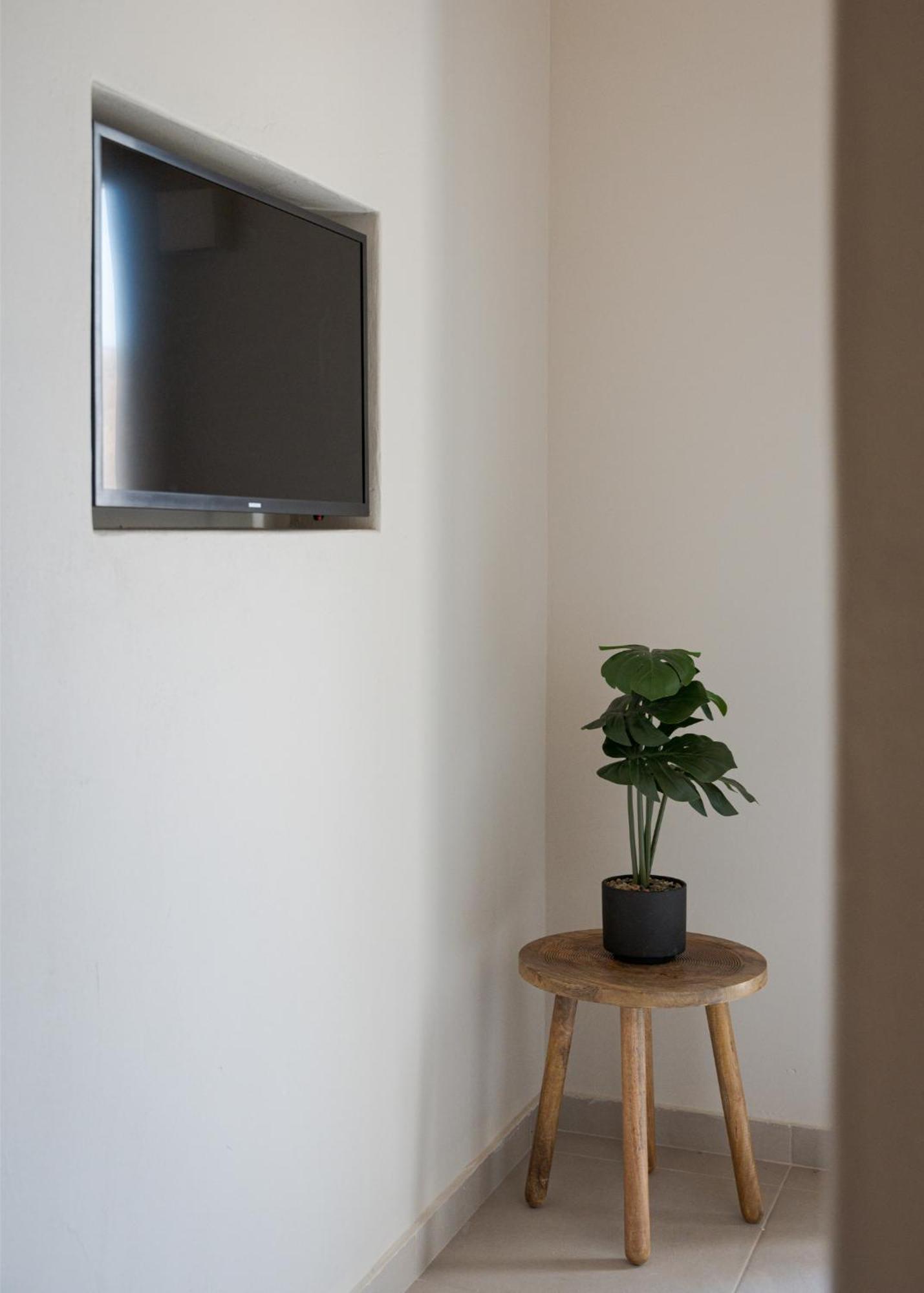 Yerma Apartment *