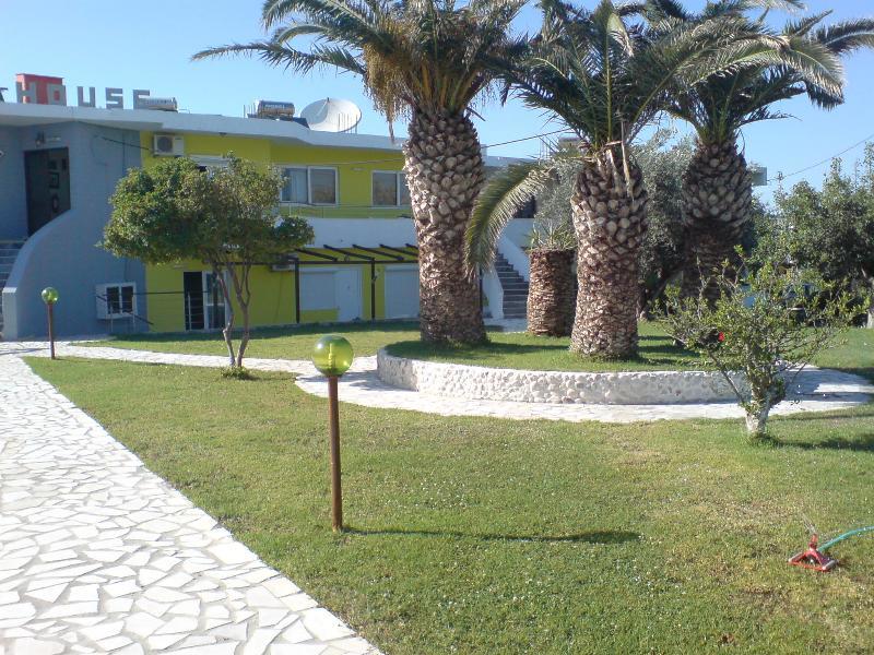 Aparthotel Family House Faliraki