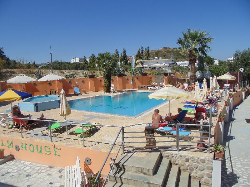 Aparthotel Family House Faliraki