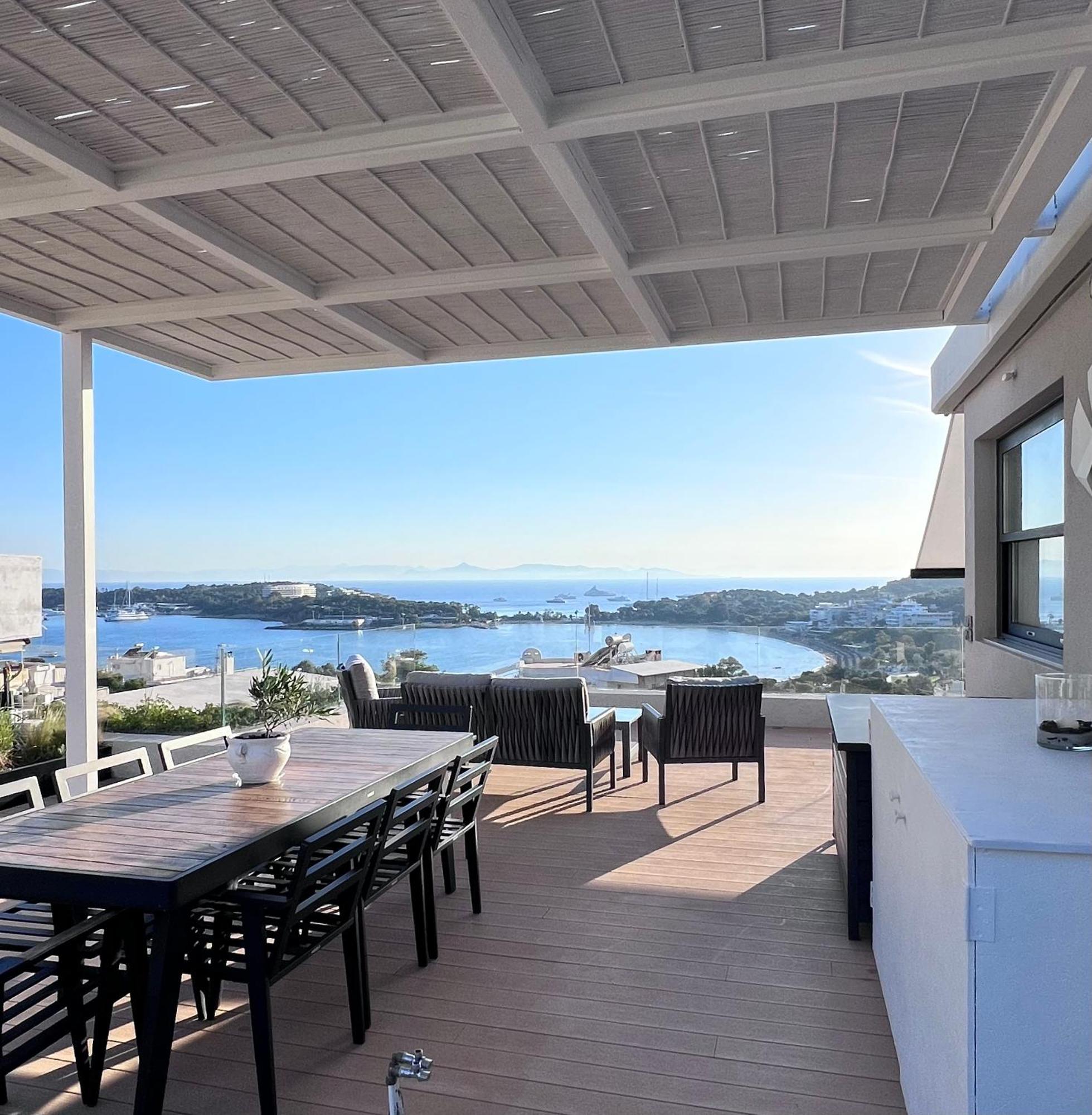 Vouliagmeni Panoramic 200m2 Rooftop & 25m2 Loft
