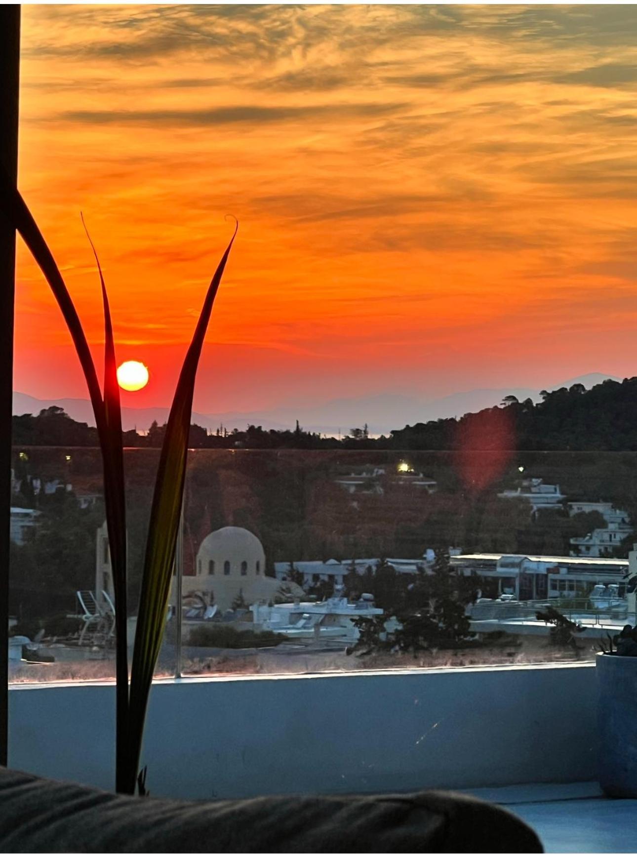 Apartment Vouliagmeni Panoramic 200m2 Rooftop & 25m2 Loft