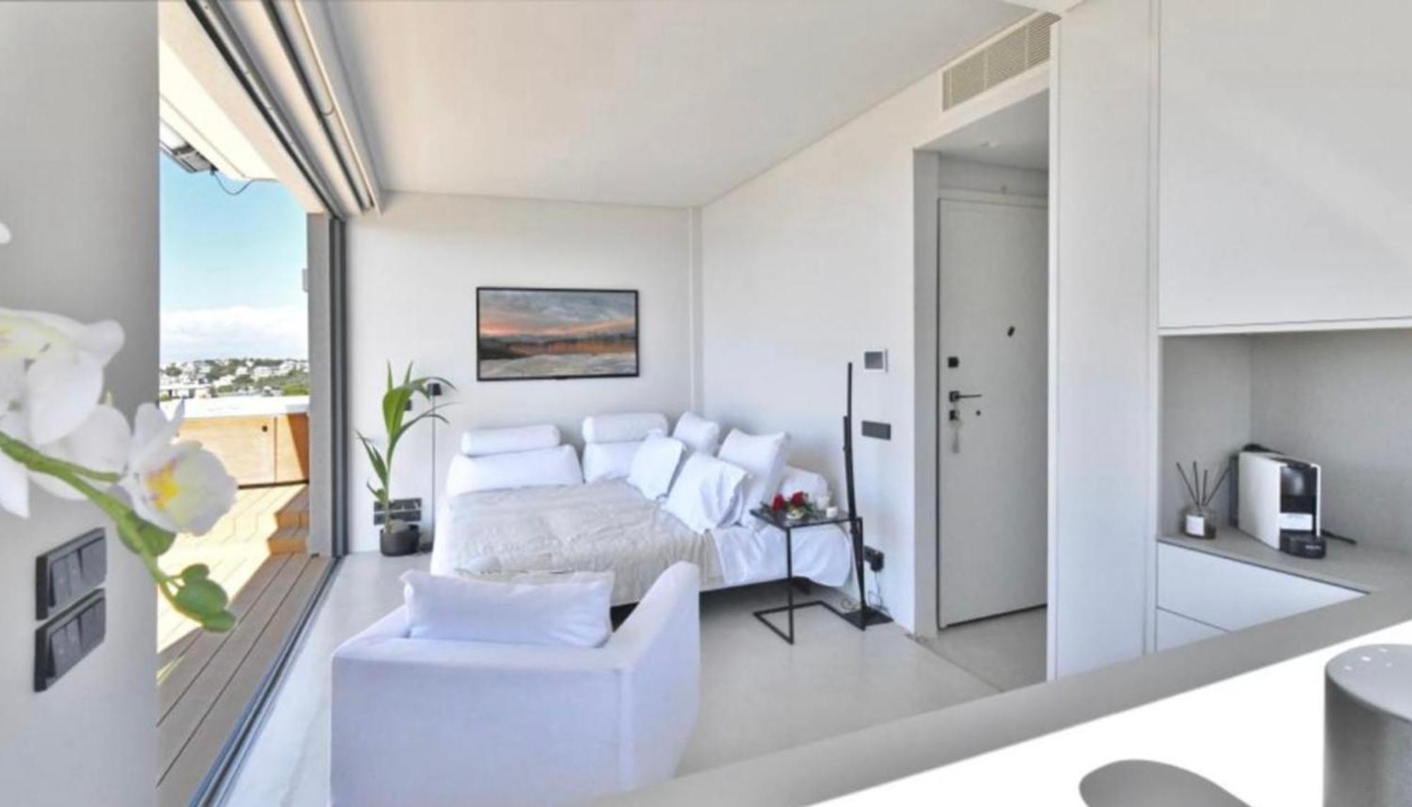 Vouliagmeni Panoramic 200m2 Rooftop & 25m2 Loft Apartment *