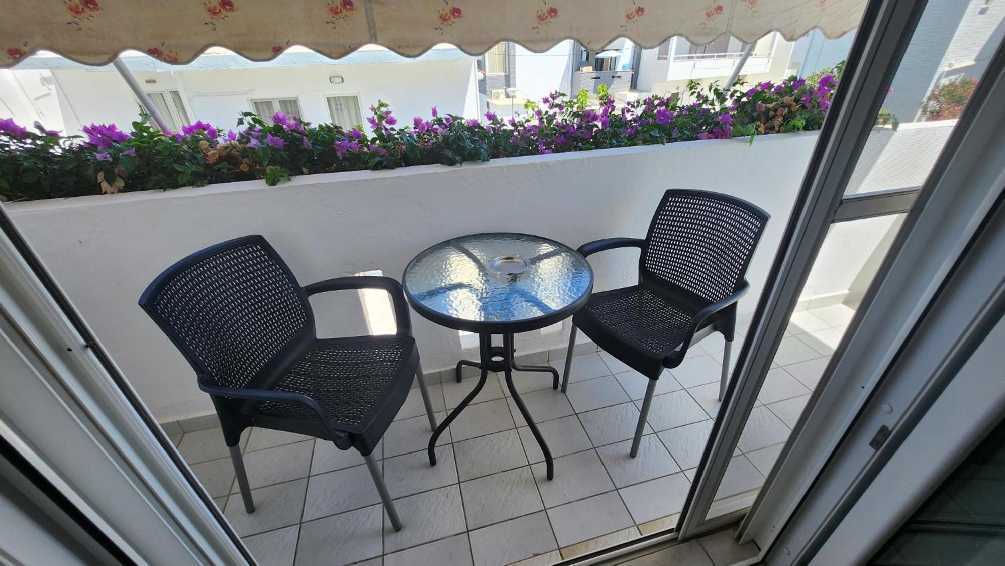 Andreas Studios Apartment *