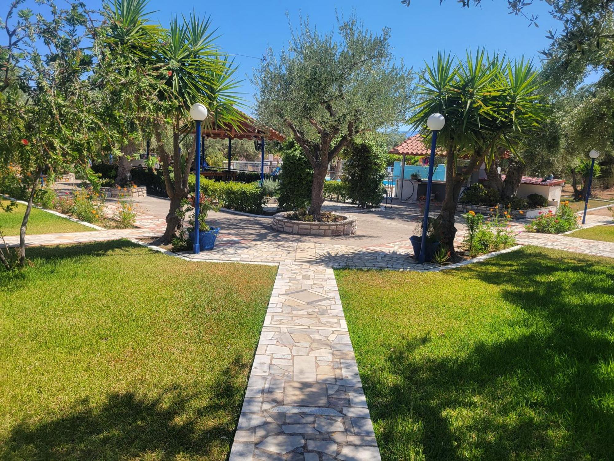 John & Jenny's Small Village Apartment Agios Andreas (Messenia)