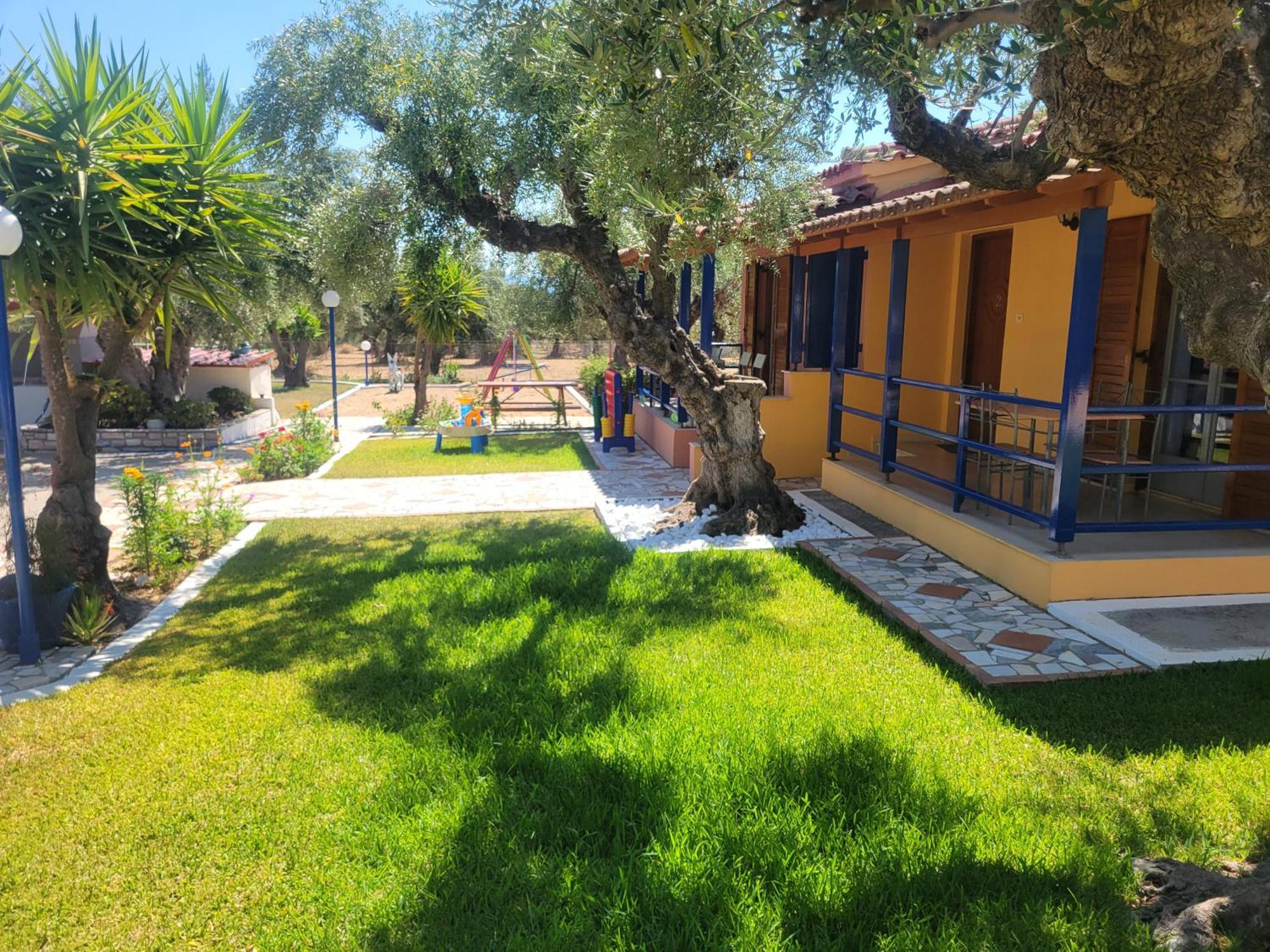 John & Jenny's Small Village Agios Andreas (Messenia)