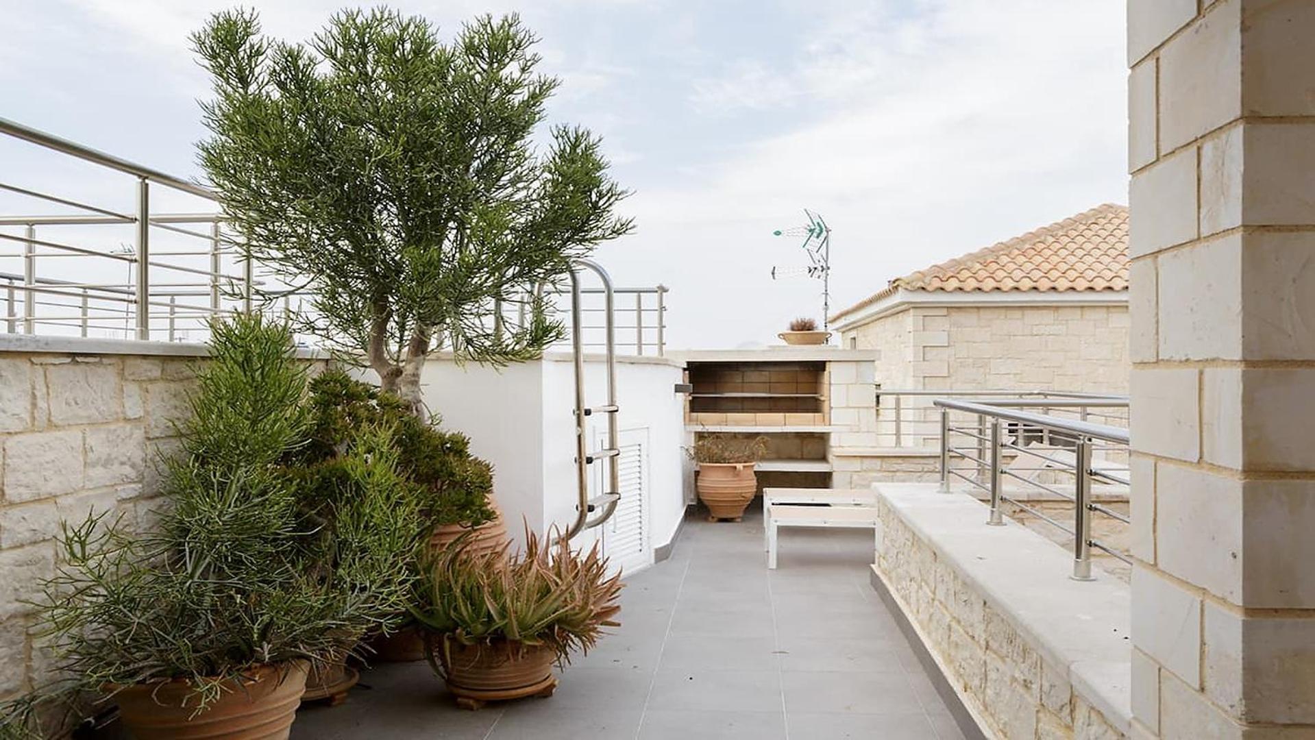 Apartment Contemporary Maisonette With Sea View Roof Terrace Hersonissos (Crete)