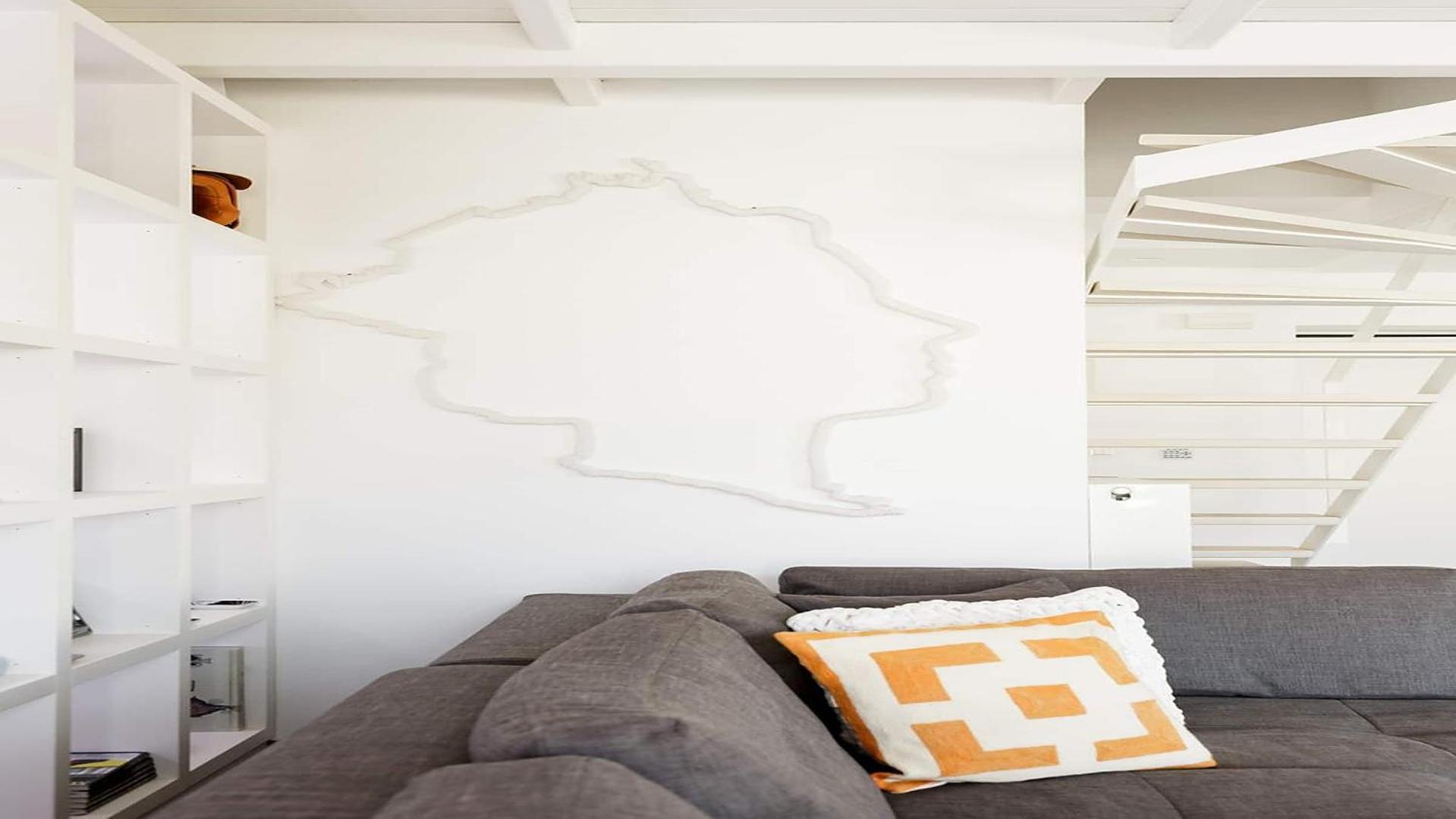 Contemporary Maisonette With Sea View Roof Terrace *