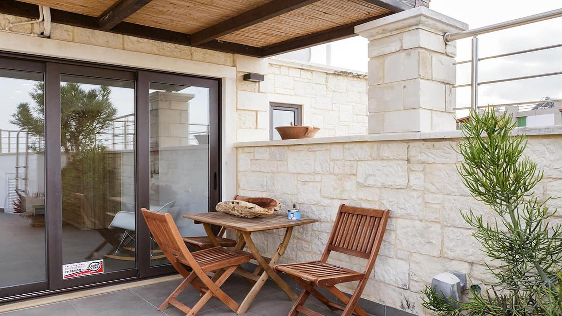Contemporary Maisonette With Sea View Roof Terrace Apartment
