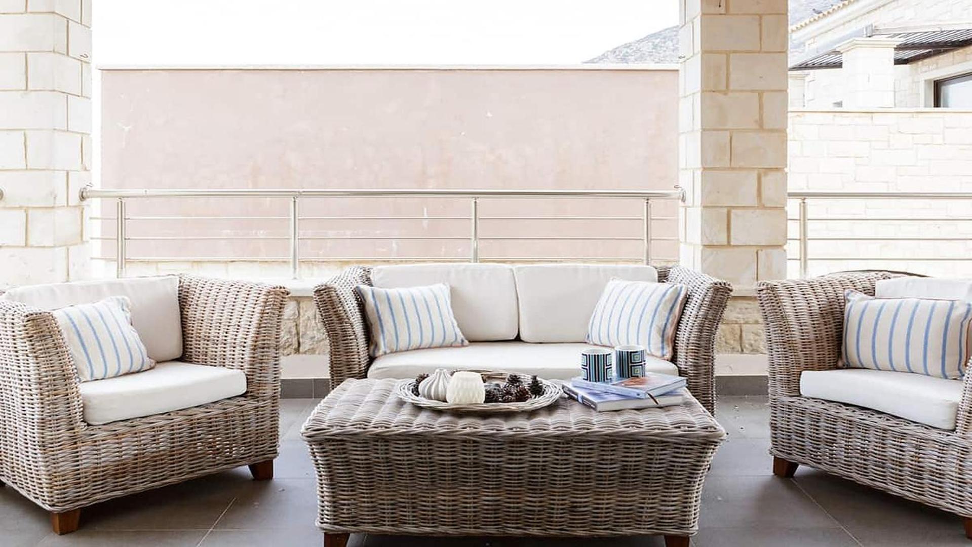 Apartment Contemporary Maisonette With Sea View Roof Terrace
