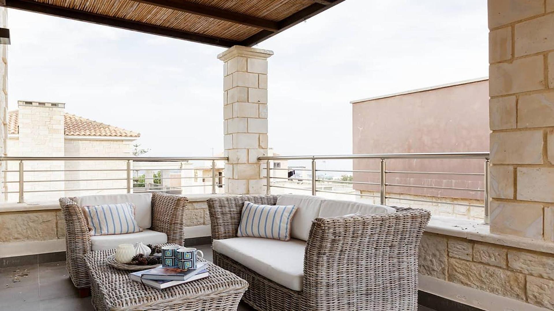Contemporary Maisonette With Sea View Roof Terrace Apartment *