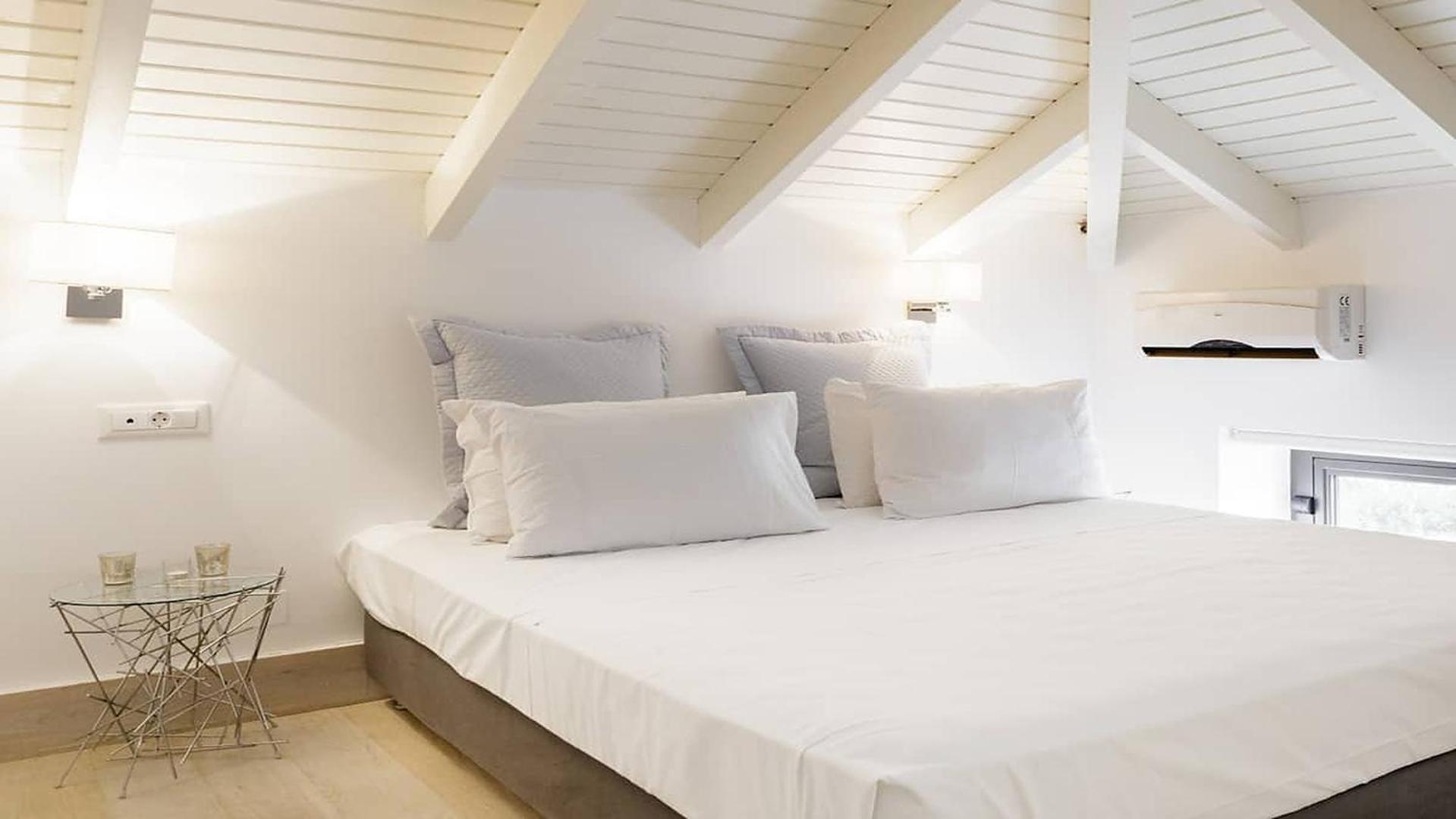 Apartment Contemporary Maisonette With Sea View Roof Terrace