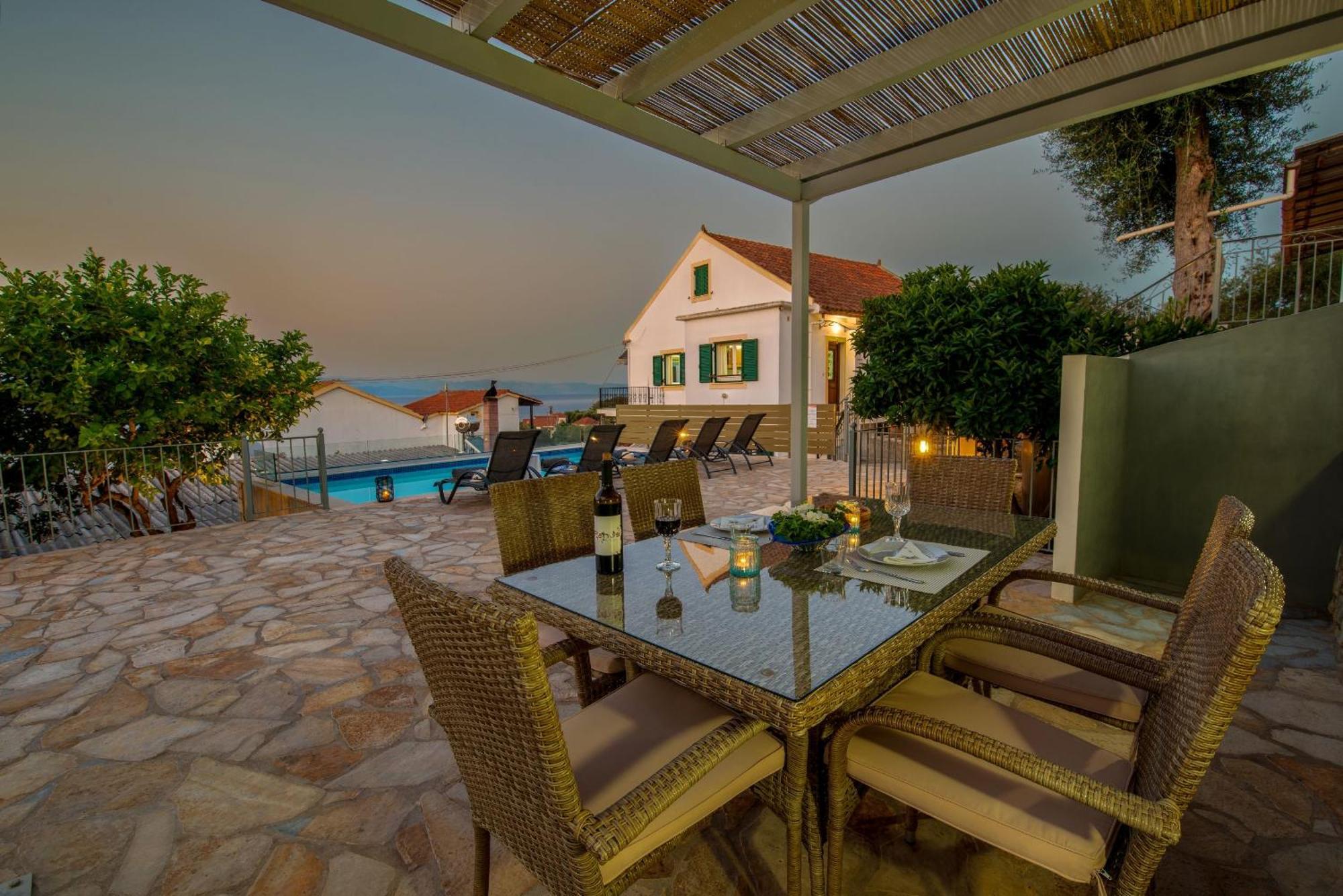 Villa Thea Antonis *