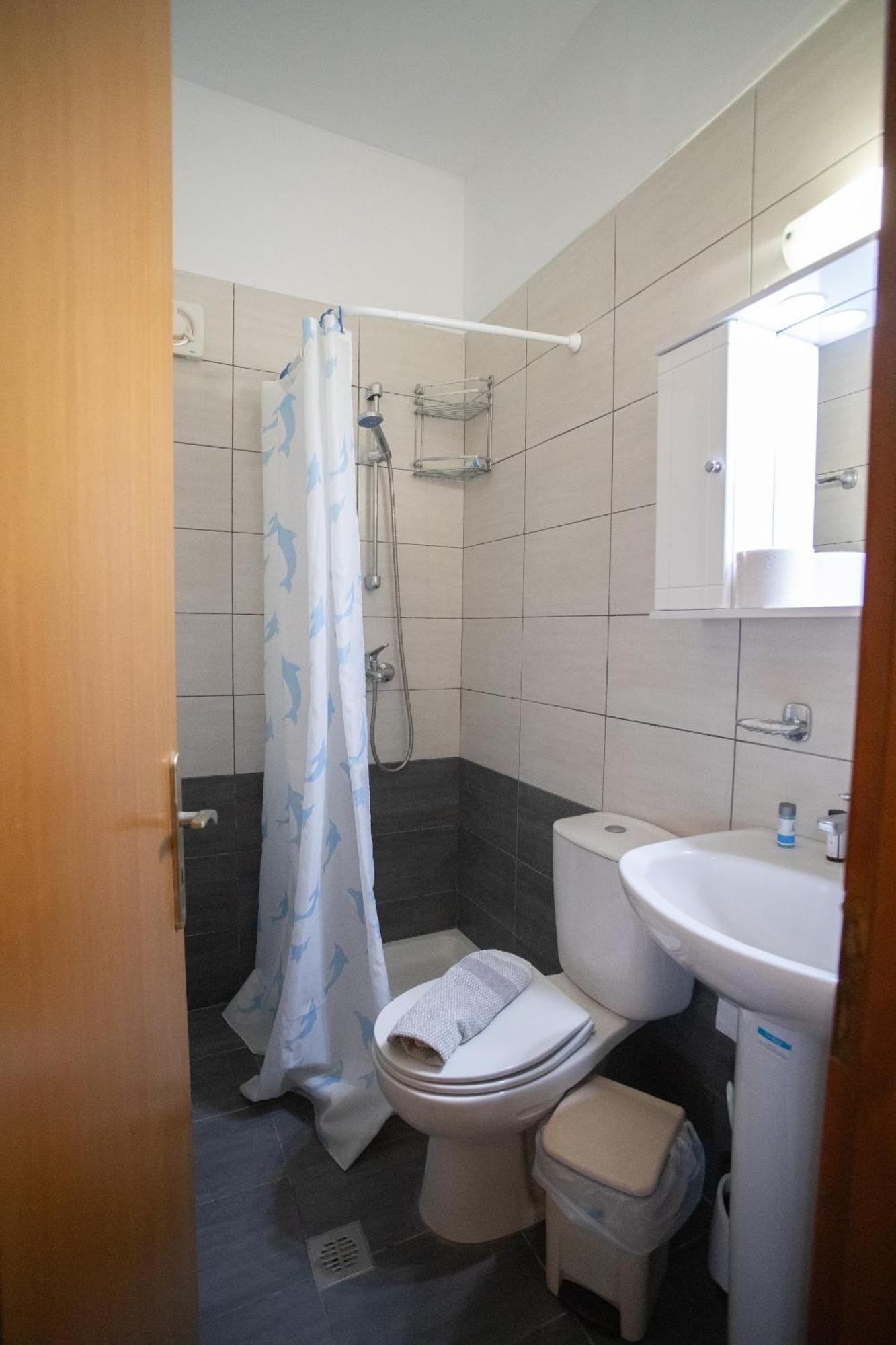 Inn Star Sianna Village To Let