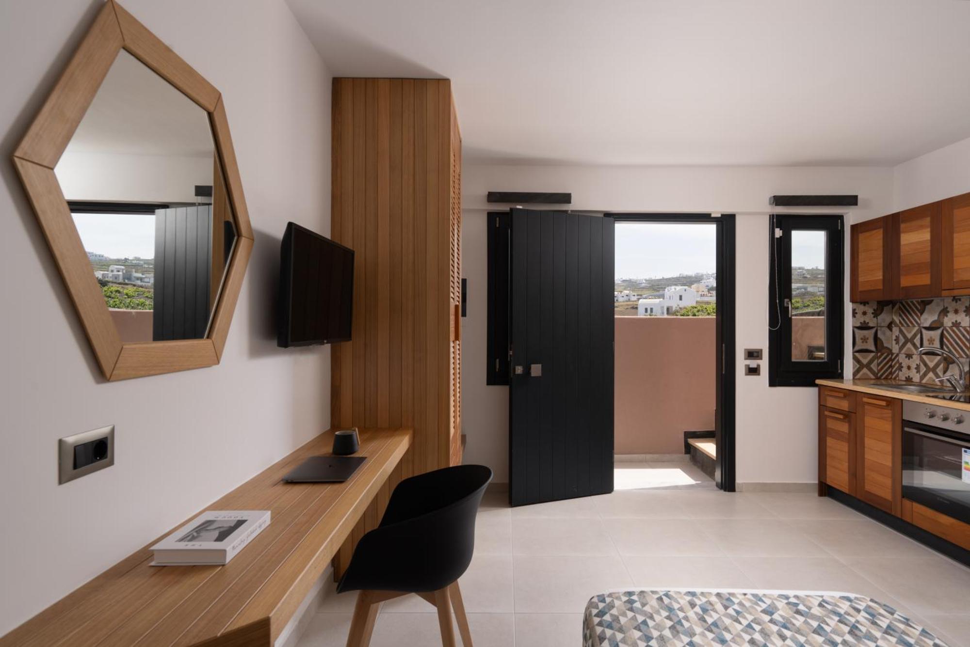 Golden Moments Luxury Stone A * Messaria (Santorini)
