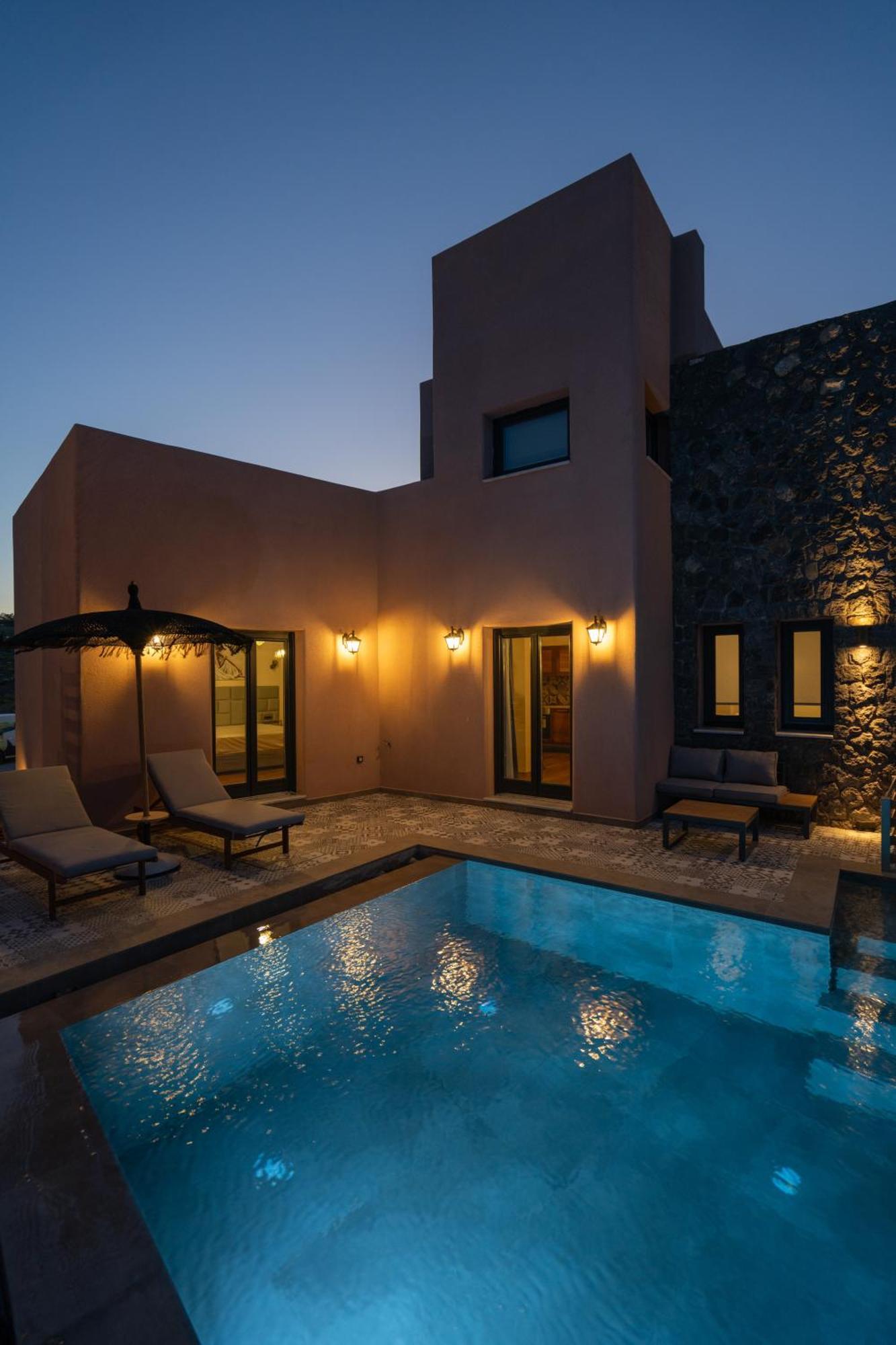 Aparthotel Golden Moments Luxury Stone A Messaria (Santorini)