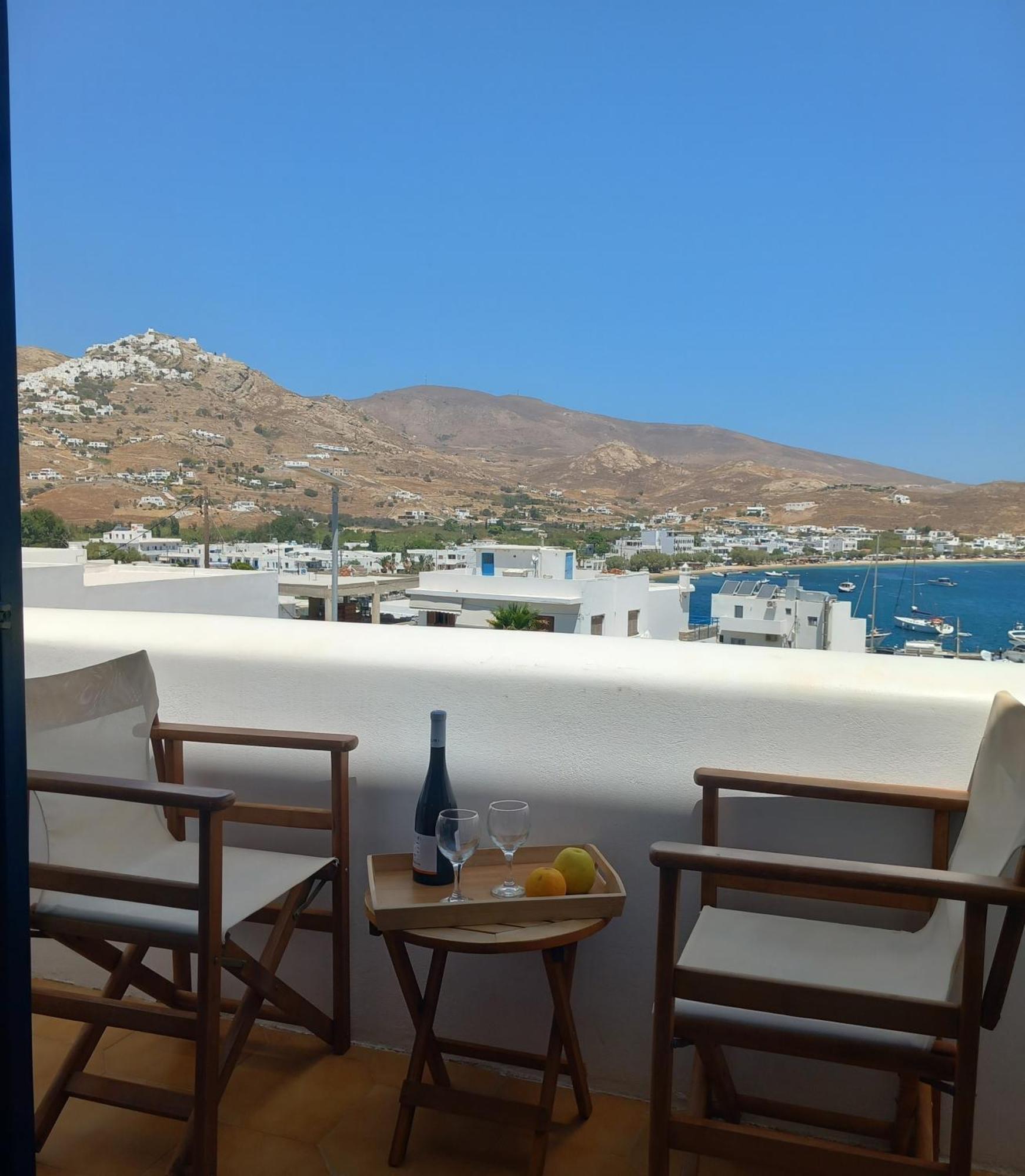 Naias Hotel Livadi (Serifos)