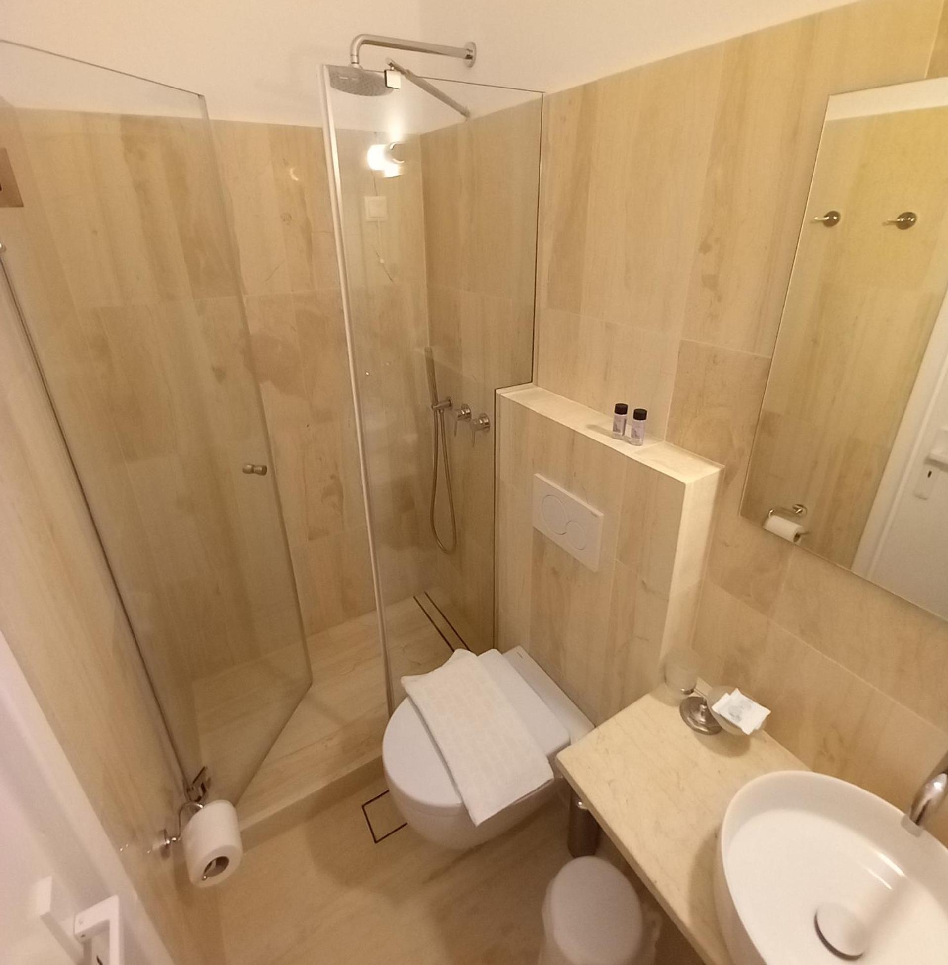 Naias Hotel Livadi (Serifos)