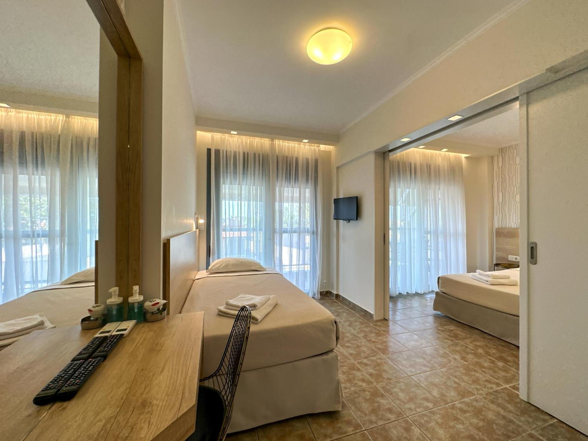 Marialena Hotel 2*