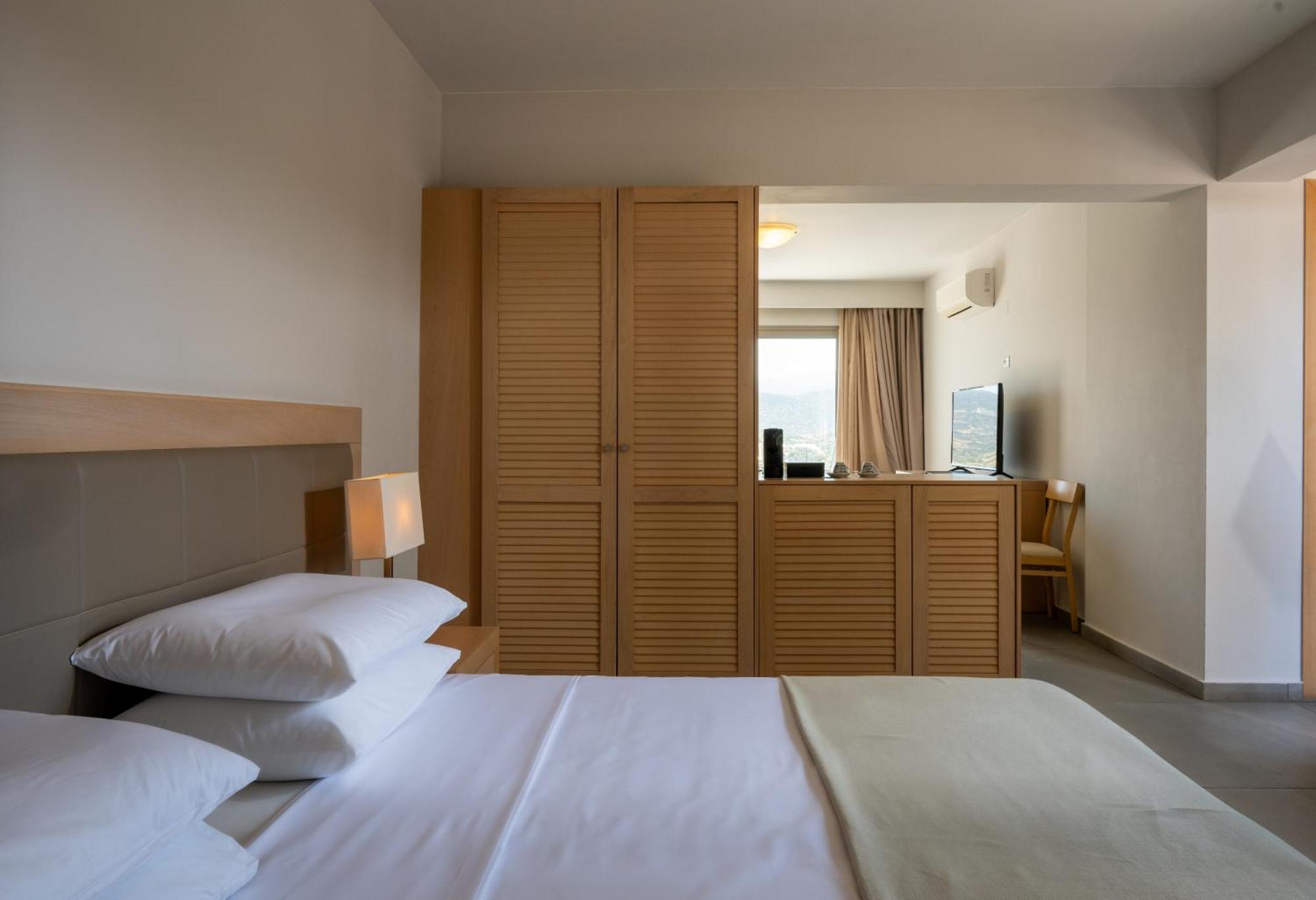 Miramare & 4* Agios Nikolaos (Crete)