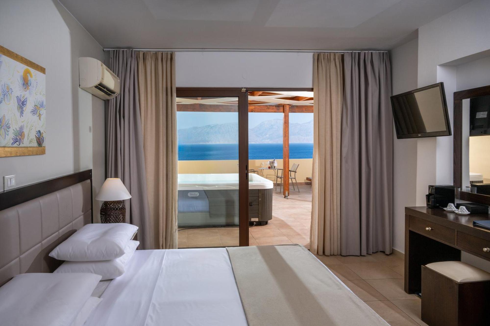 Resort Miramare & 4*