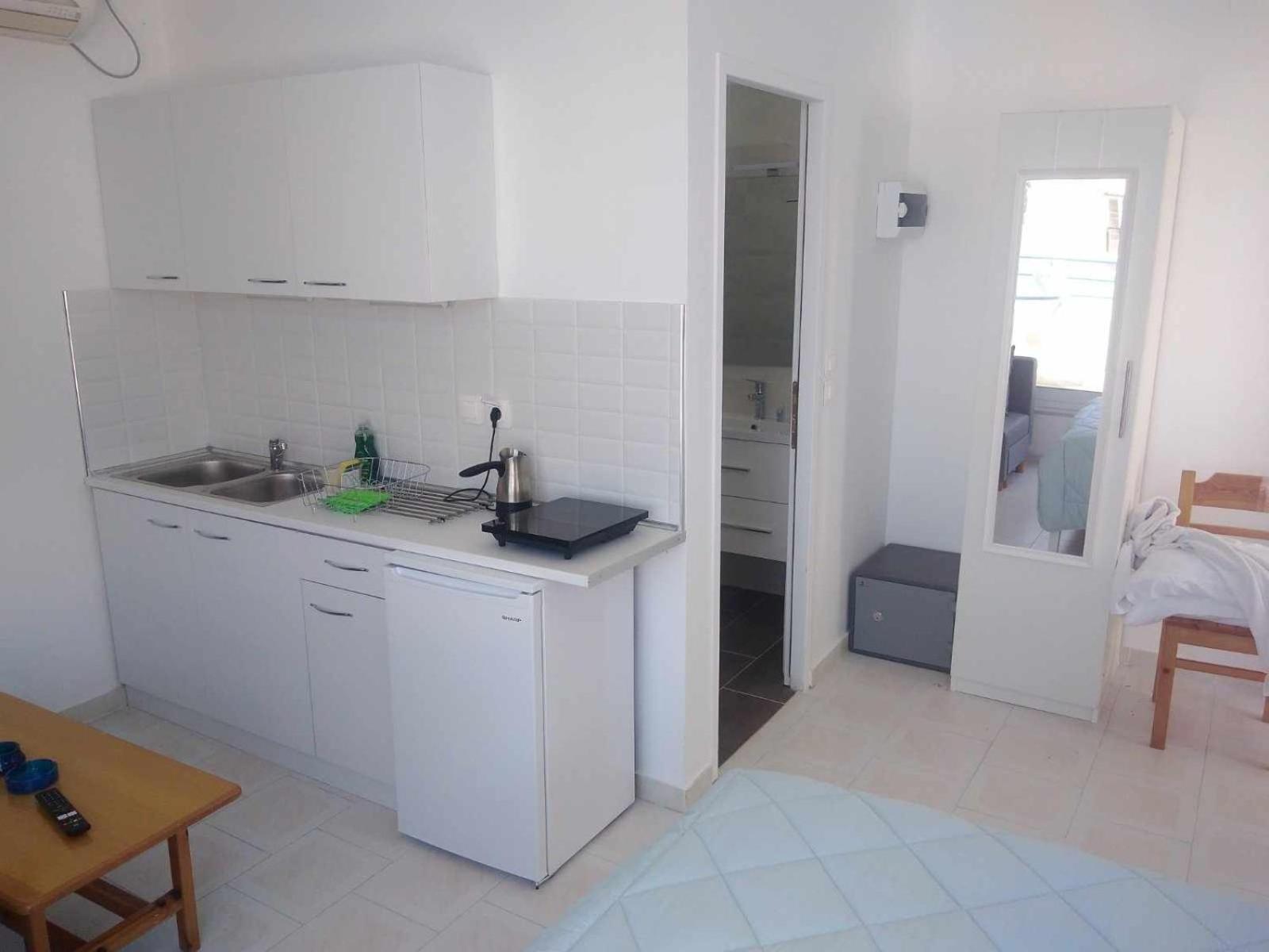 Blue Dolphin Studios And 3*