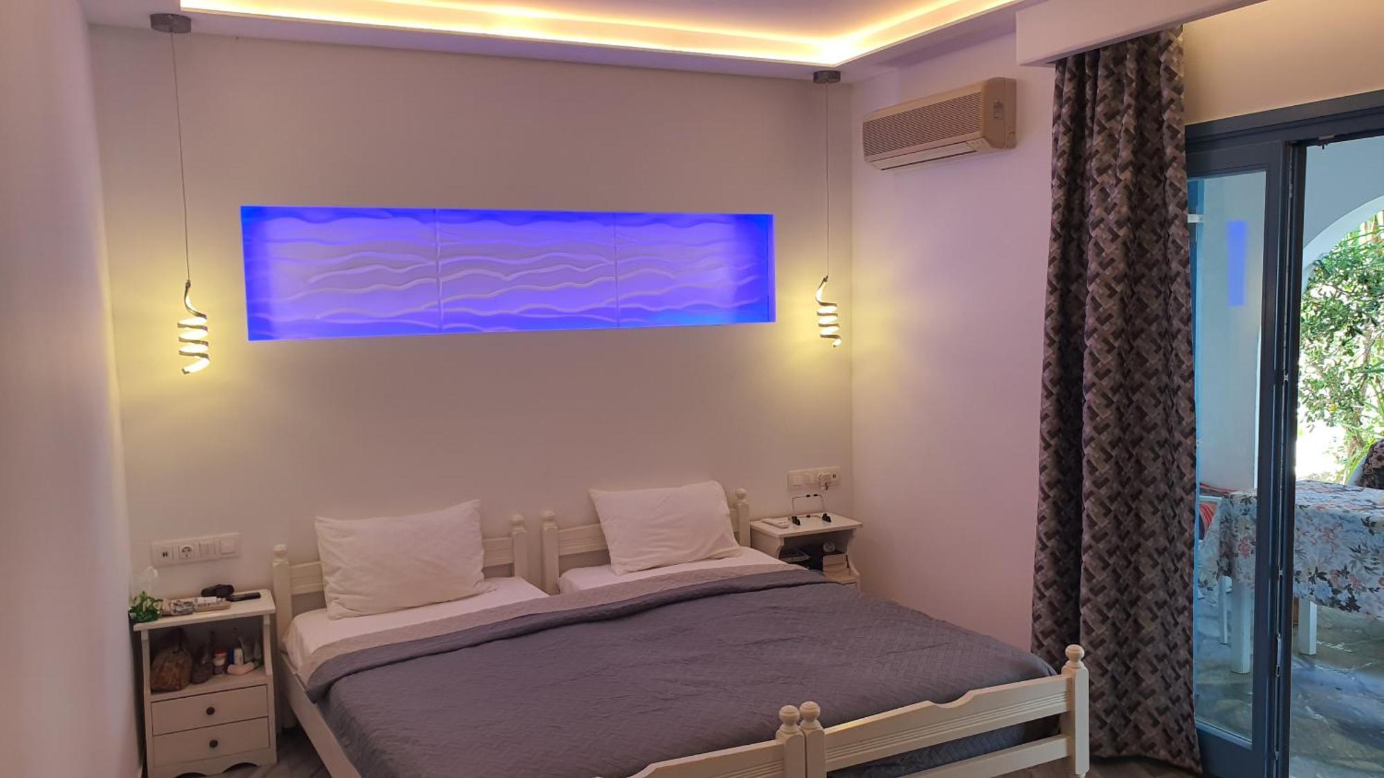 Augusta & Naousa (Paros)